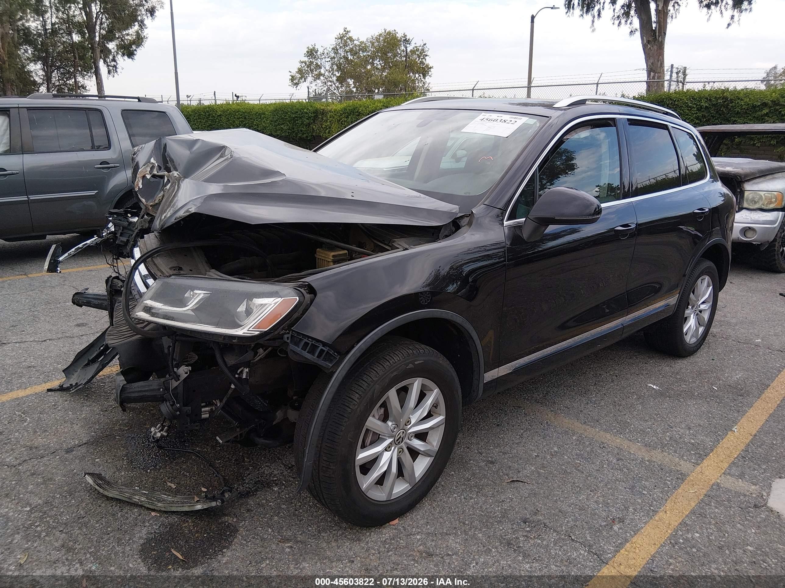 2015 Volkswagen Touareg V6 Sport Black vin: WVGEF9BP3FD007296