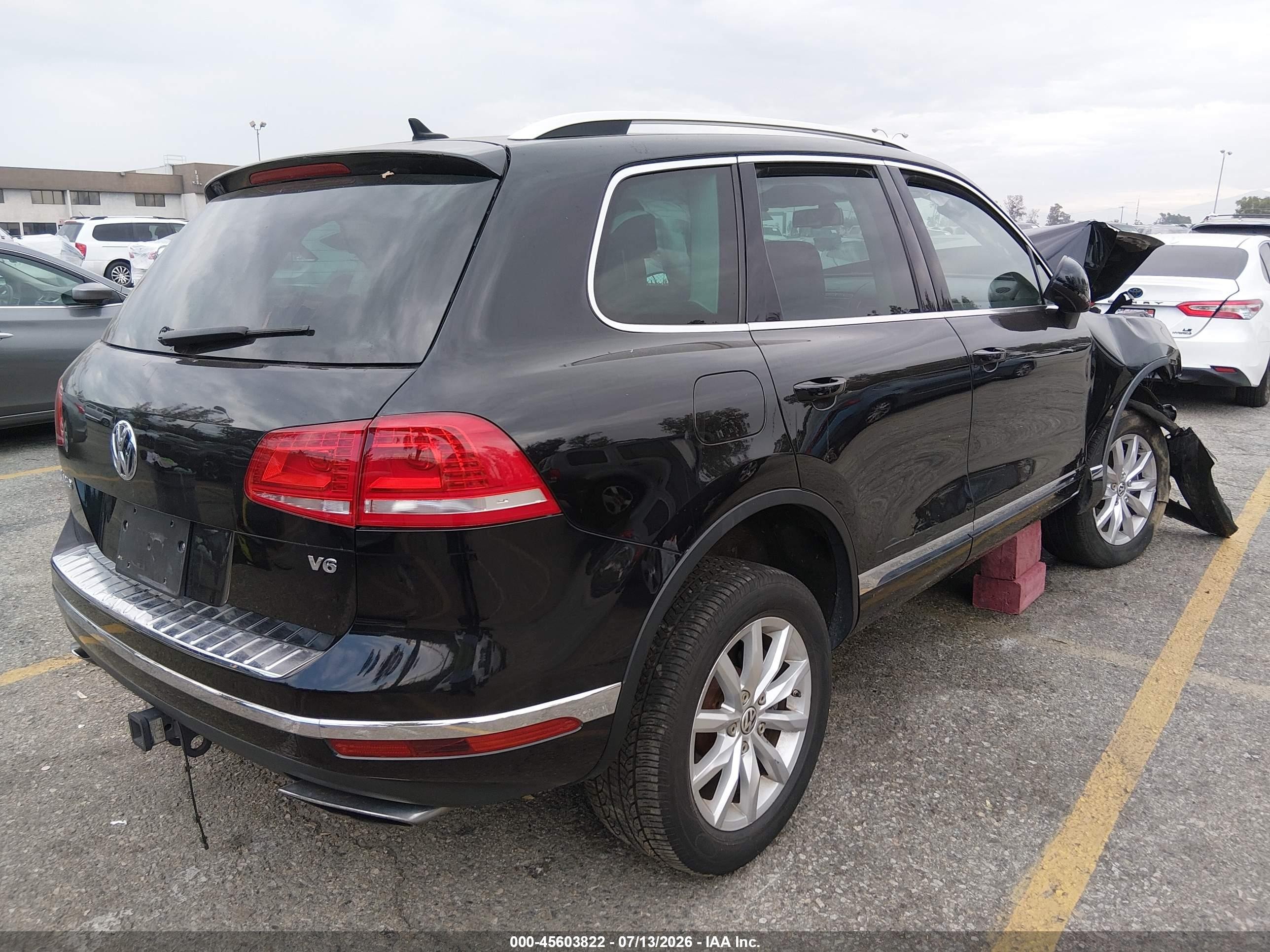 2015 Volkswagen Touareg V6 Sport Black vin: WVGEF9BP3FD007296