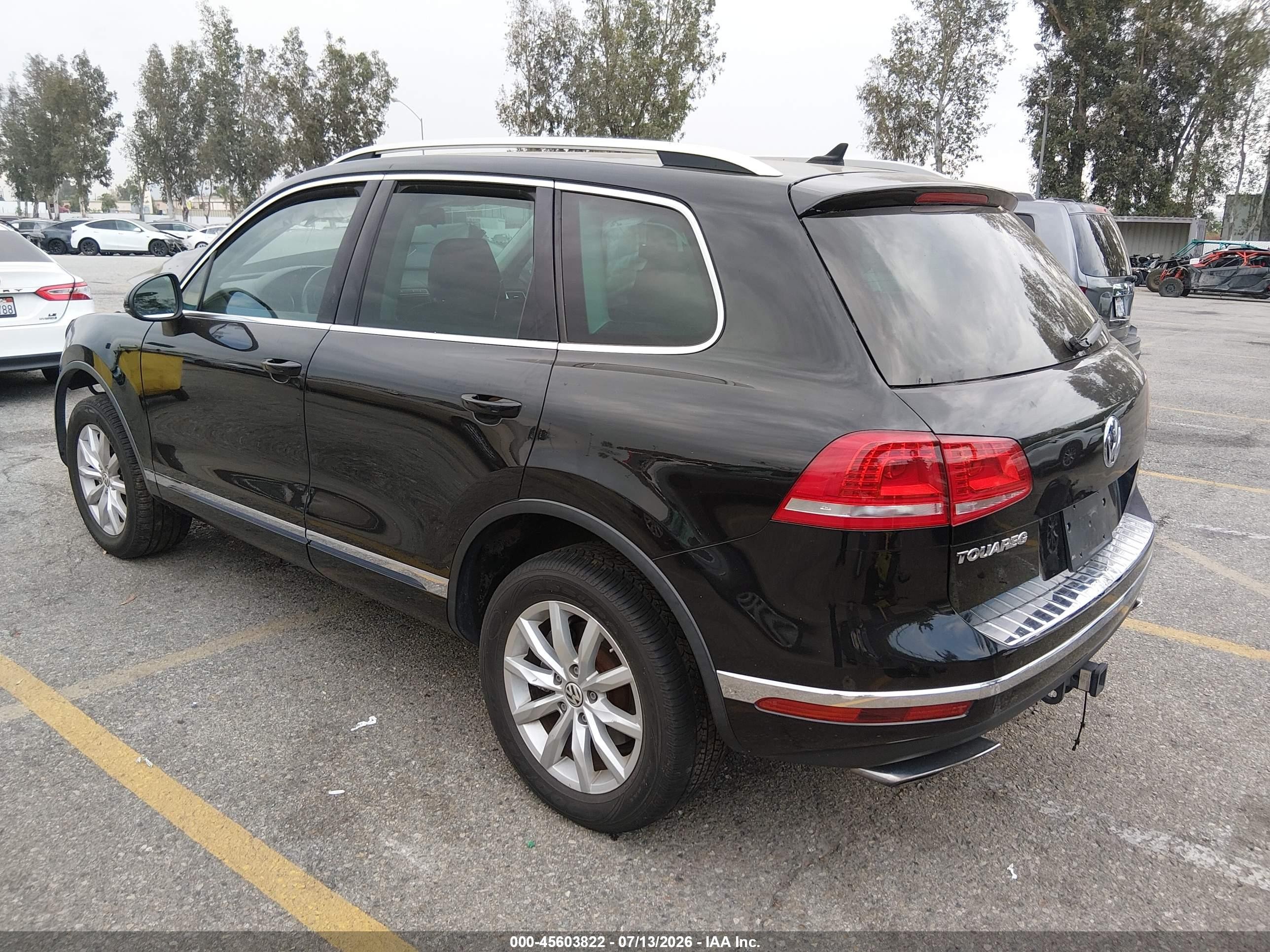 2015 Volkswagen Touareg V6 Sport Black vin: WVGEF9BP3FD007296