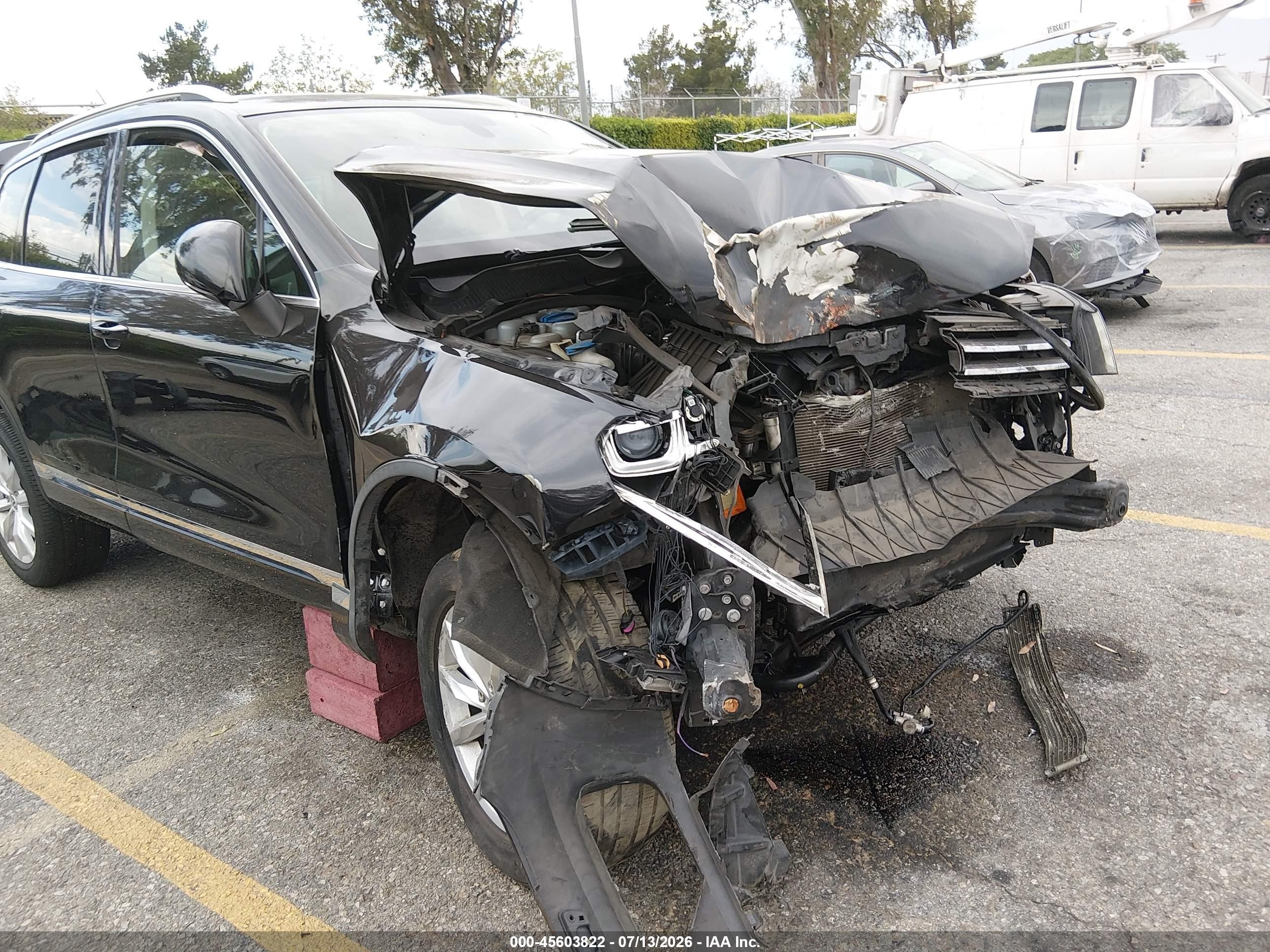 2015 Volkswagen Touareg V6 Sport Black vin: WVGEF9BP3FD007296