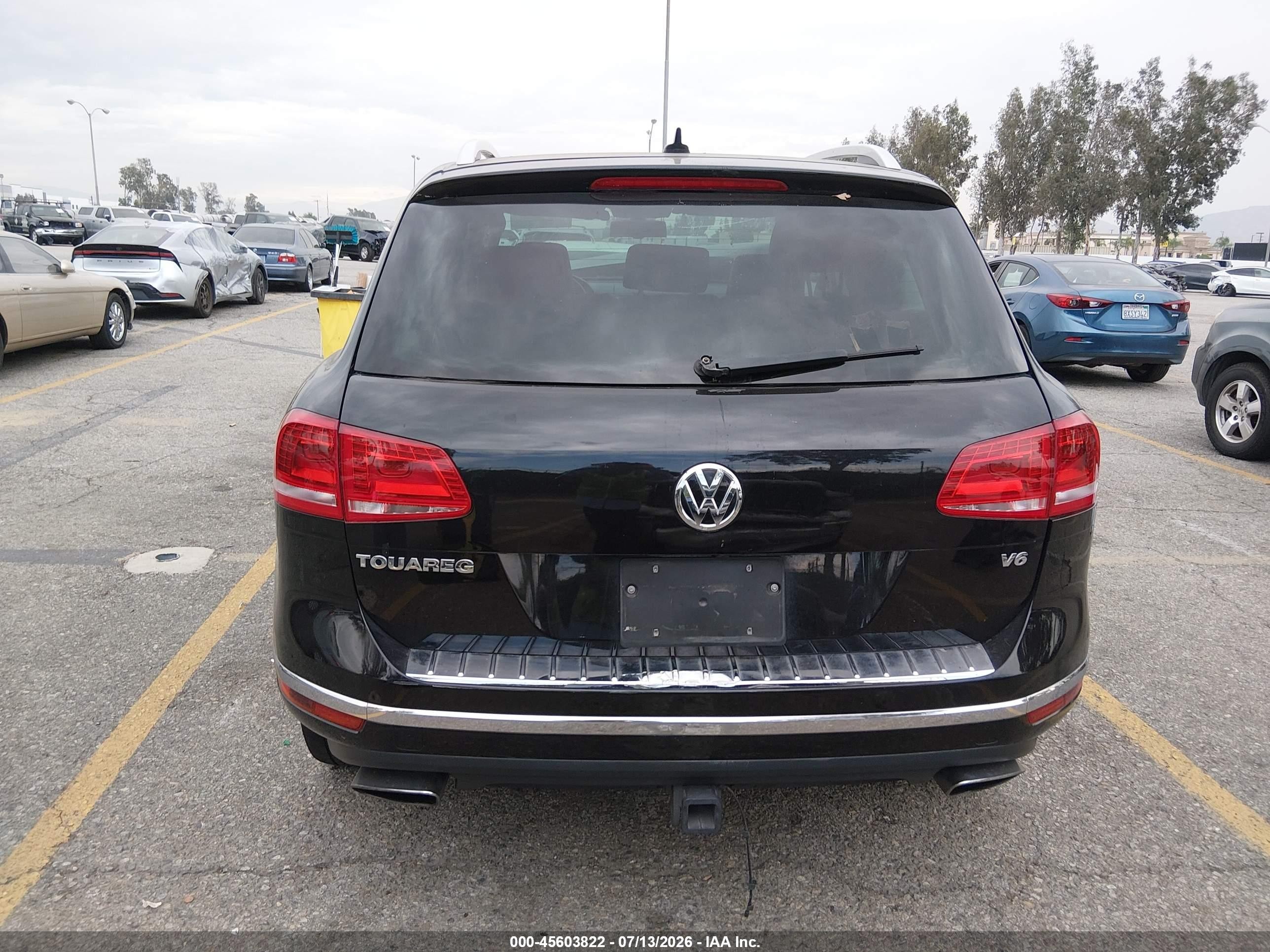 2015 Volkswagen Touareg V6 Sport Black vin: WVGEF9BP3FD007296