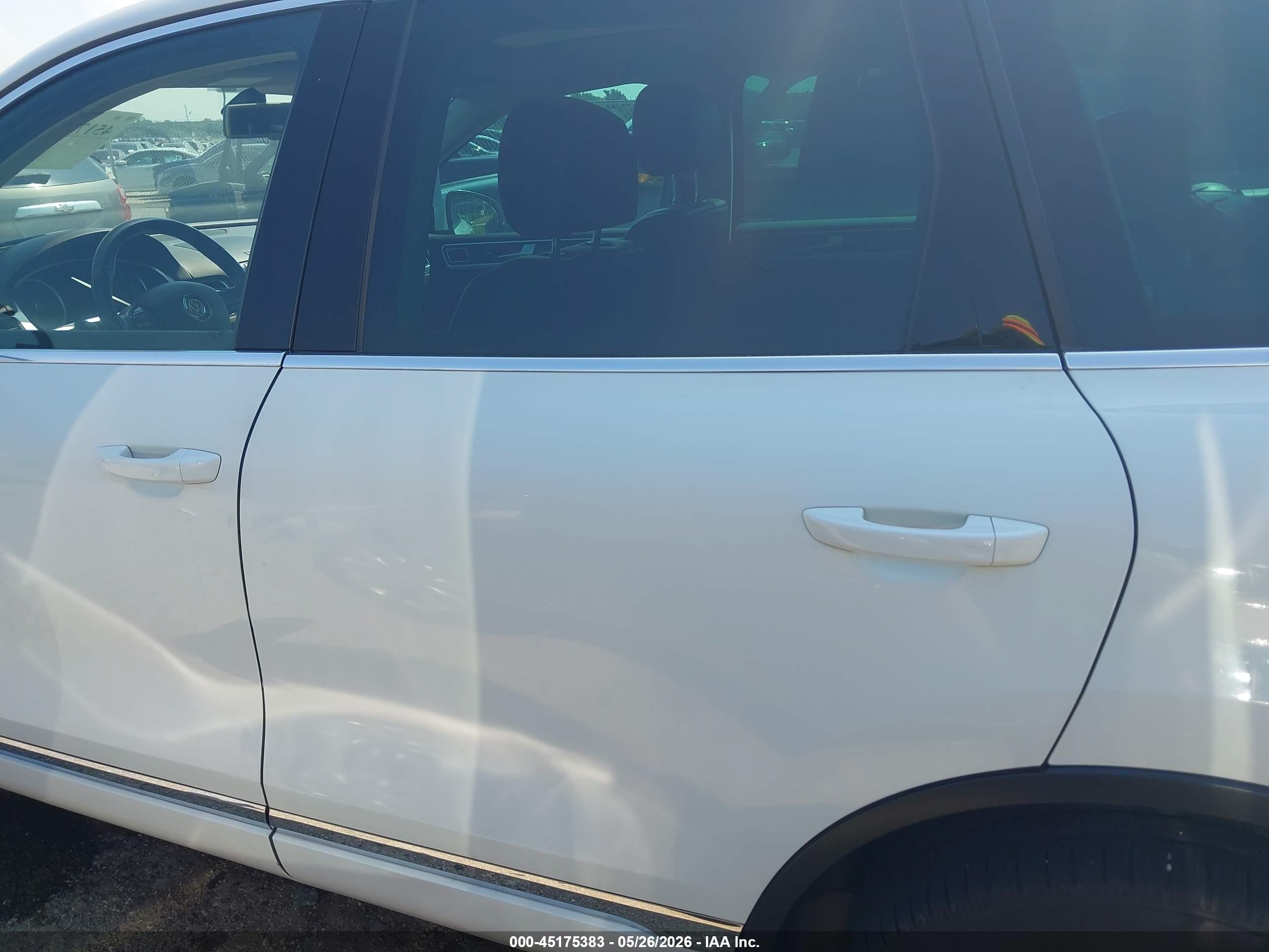 2013 Volkswagen Touareg Vr6 Executive White vin: WVGEF9BP4DD000841