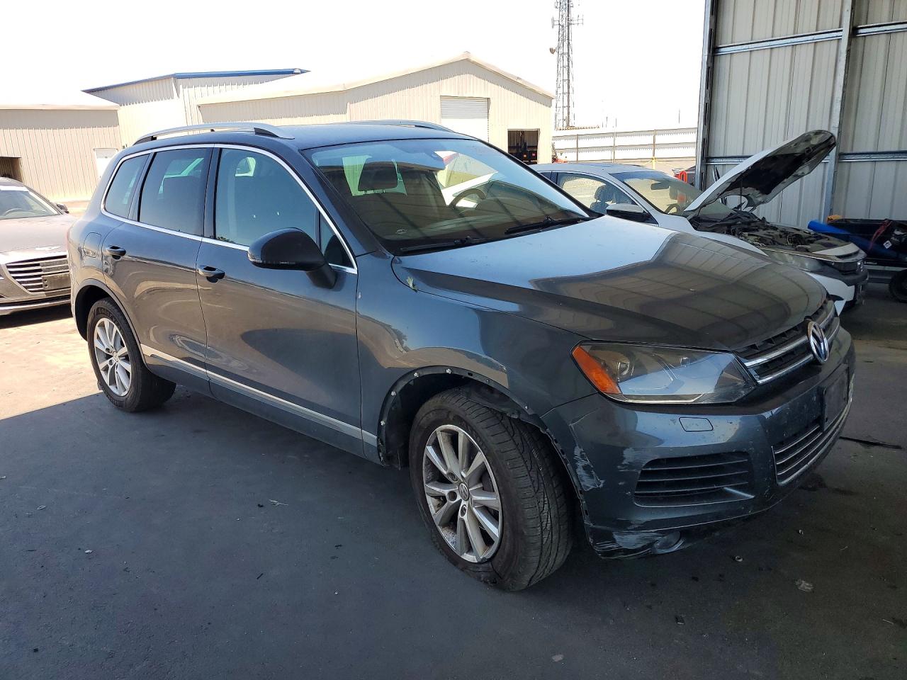2013 Volkswagen Touareg V6 Charcoal vin: WVGEF9BP4DD008275