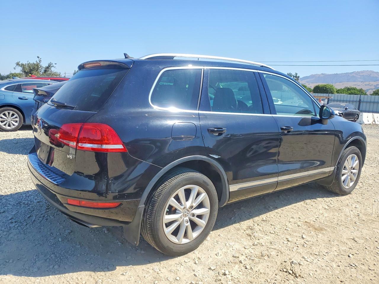 2013 Volkswagen Touareg V6 Black vin: WVGEF9BP4DD013797