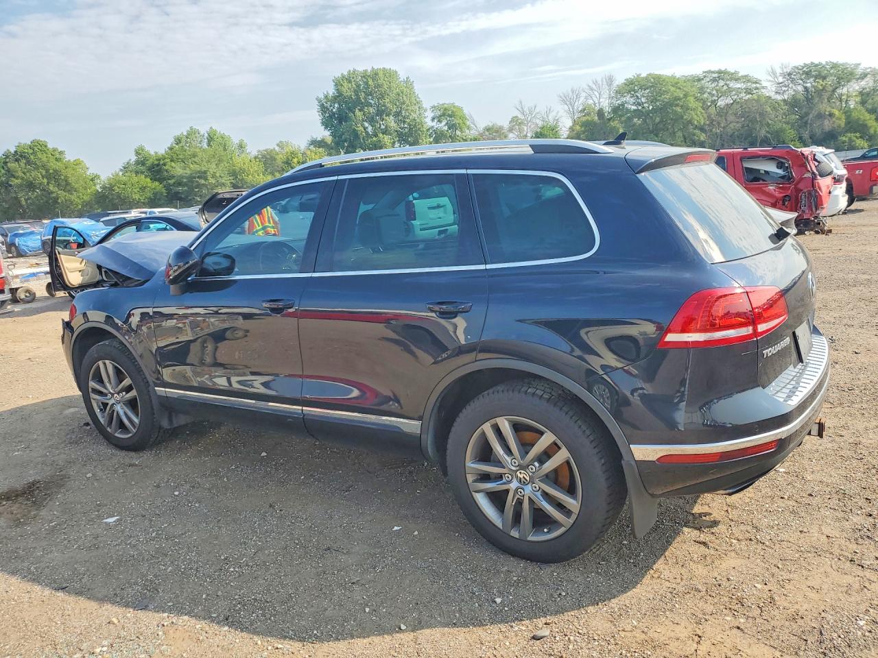 2015 Volkswagen Touareg V6 Black vin: WVGEF9BP5FD004416