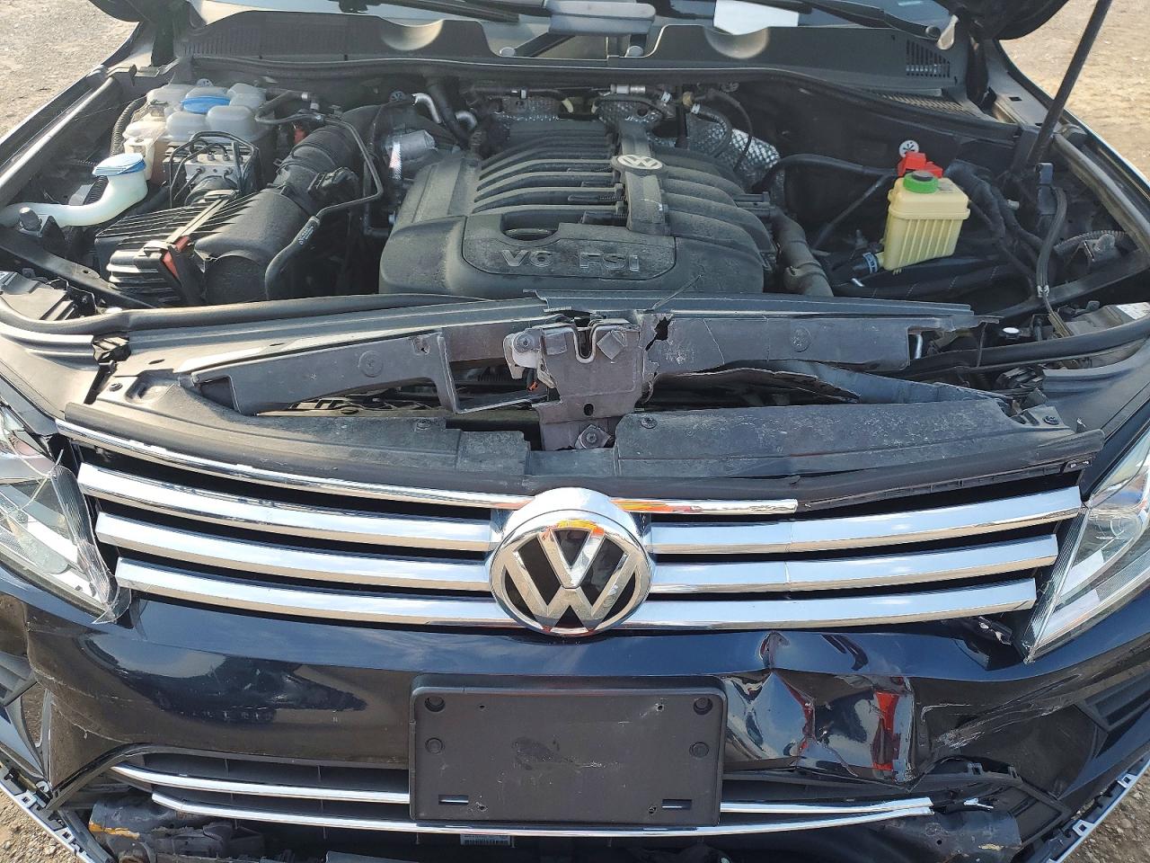 2015 Volkswagen Touareg V6 Black vin: WVGEF9BP5FD004416