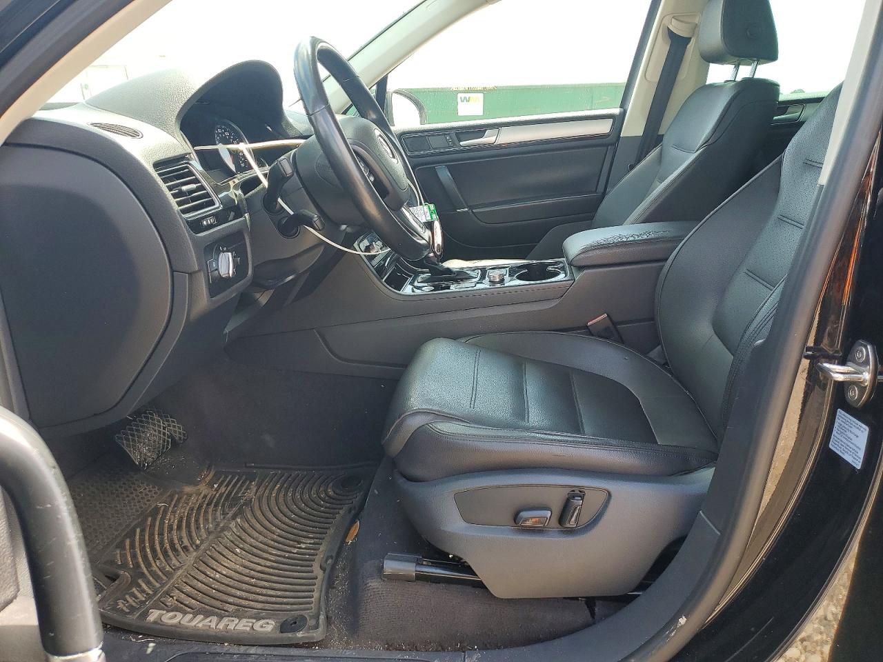 2015 Volkswagen Touareg V6 Black vin: WVGEF9BP5FD004660