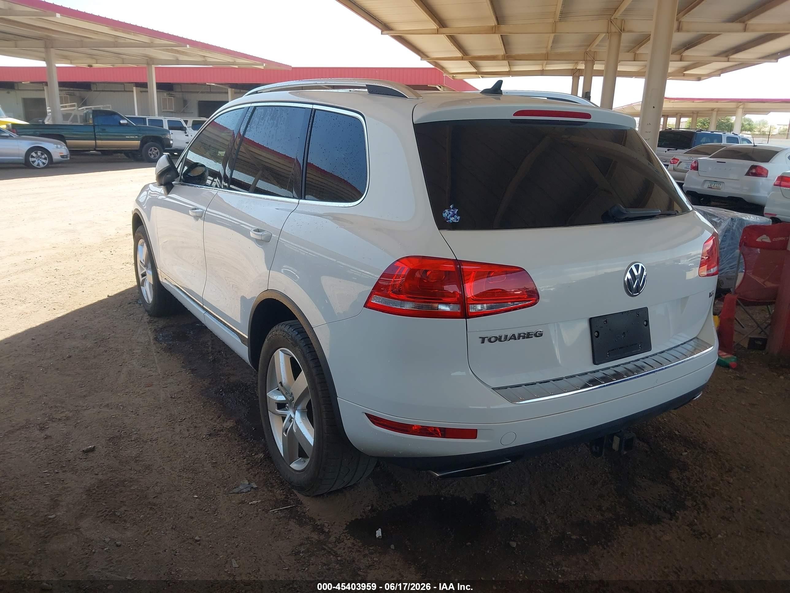 2013 Volkswagen Touareg Vr6 Lux White vin: WVGEF9BP6DD011520