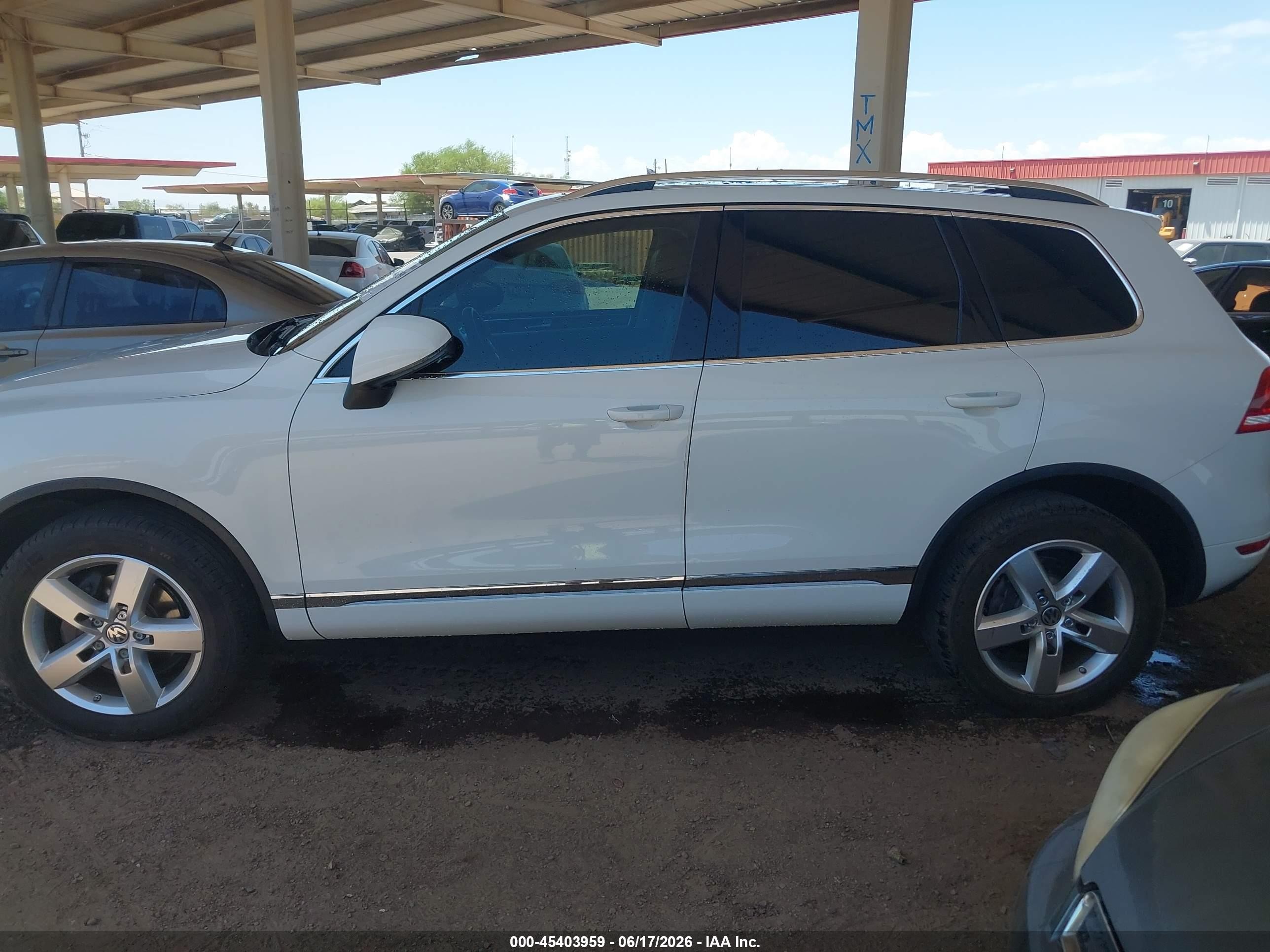 2013 Volkswagen Touareg Vr6 Lux White vin: WVGEF9BP6DD011520