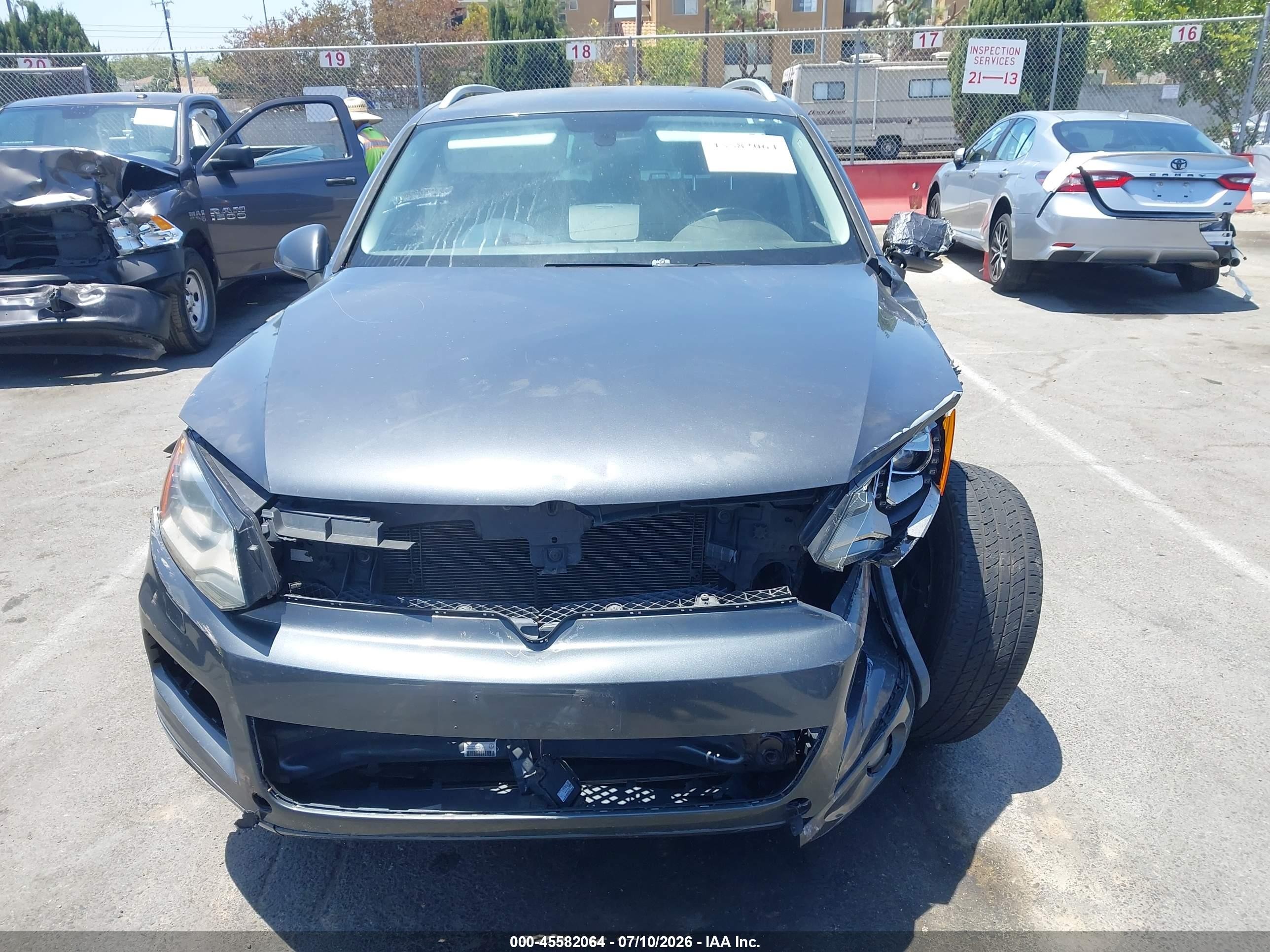2014 Volkswagen Touareg 3.6l Sport Gray vin: WVGEF9BP6ED007680