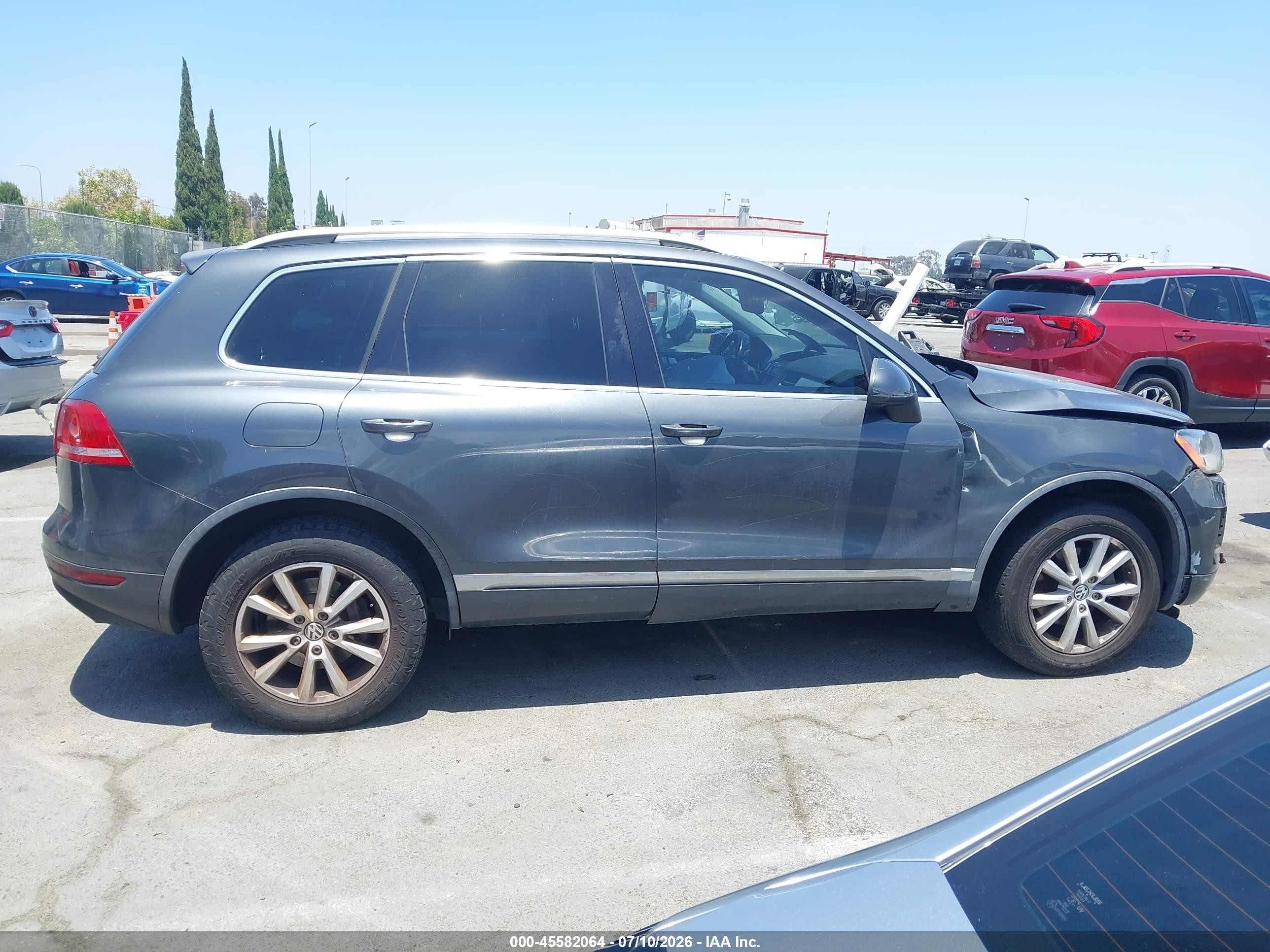 2014 Volkswagen Touareg 3.6l Sport Gray vin: WVGEF9BP6ED007680