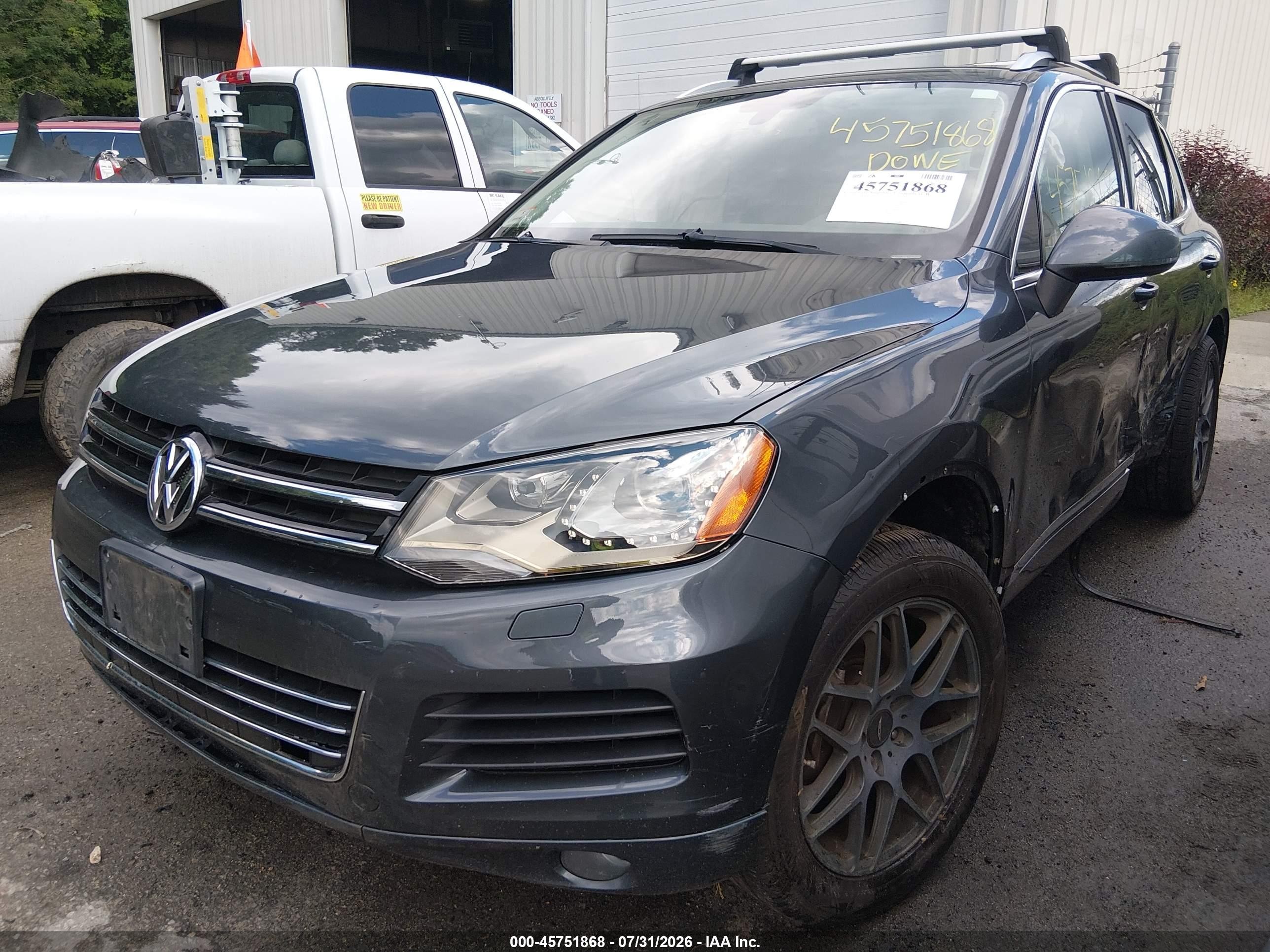 2014 Volkswagen Touareg 3.6l Sport Синий vin: WVGEF9BP6ED007775