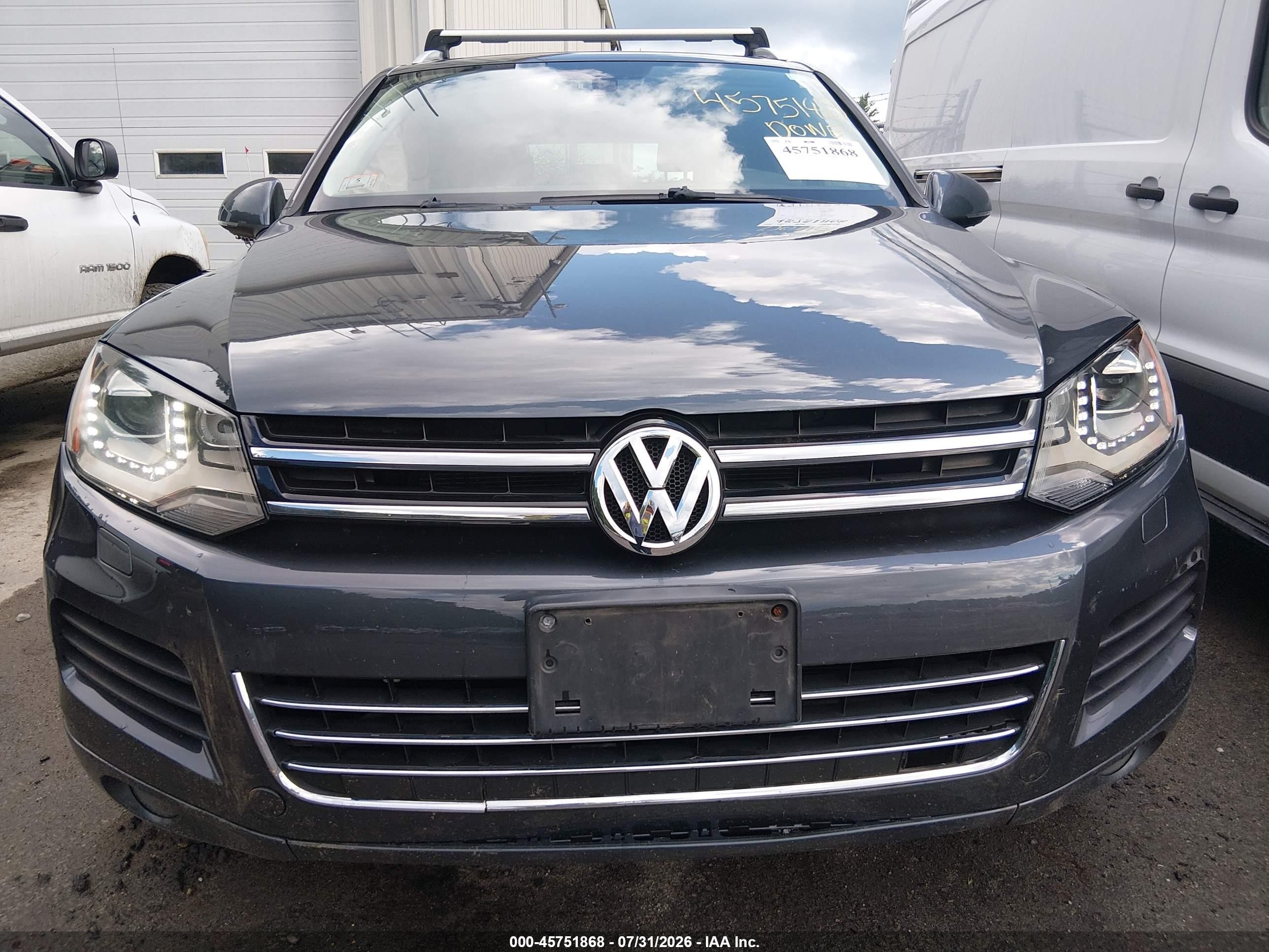 2014 Volkswagen Touareg 3.6l Sport Синий vin: WVGEF9BP6ED007775