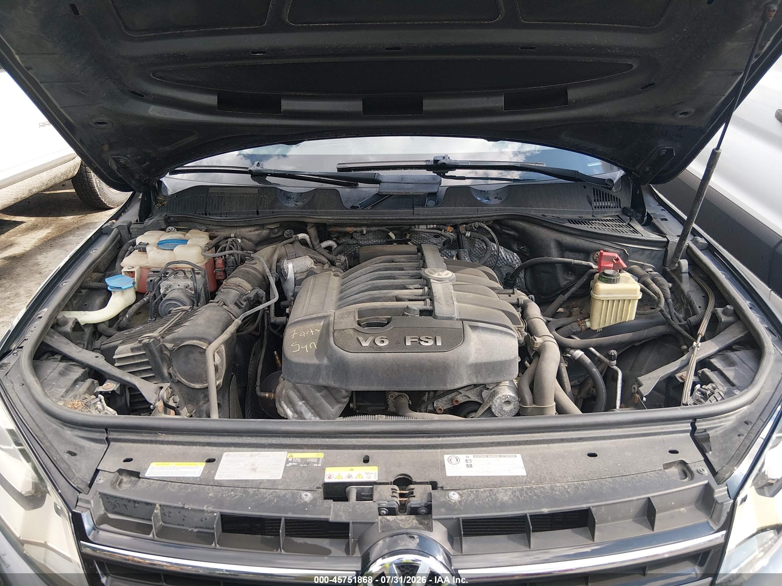 2014 Volkswagen Touareg 3.6l Sport Синий vin: WVGEF9BP6ED007775