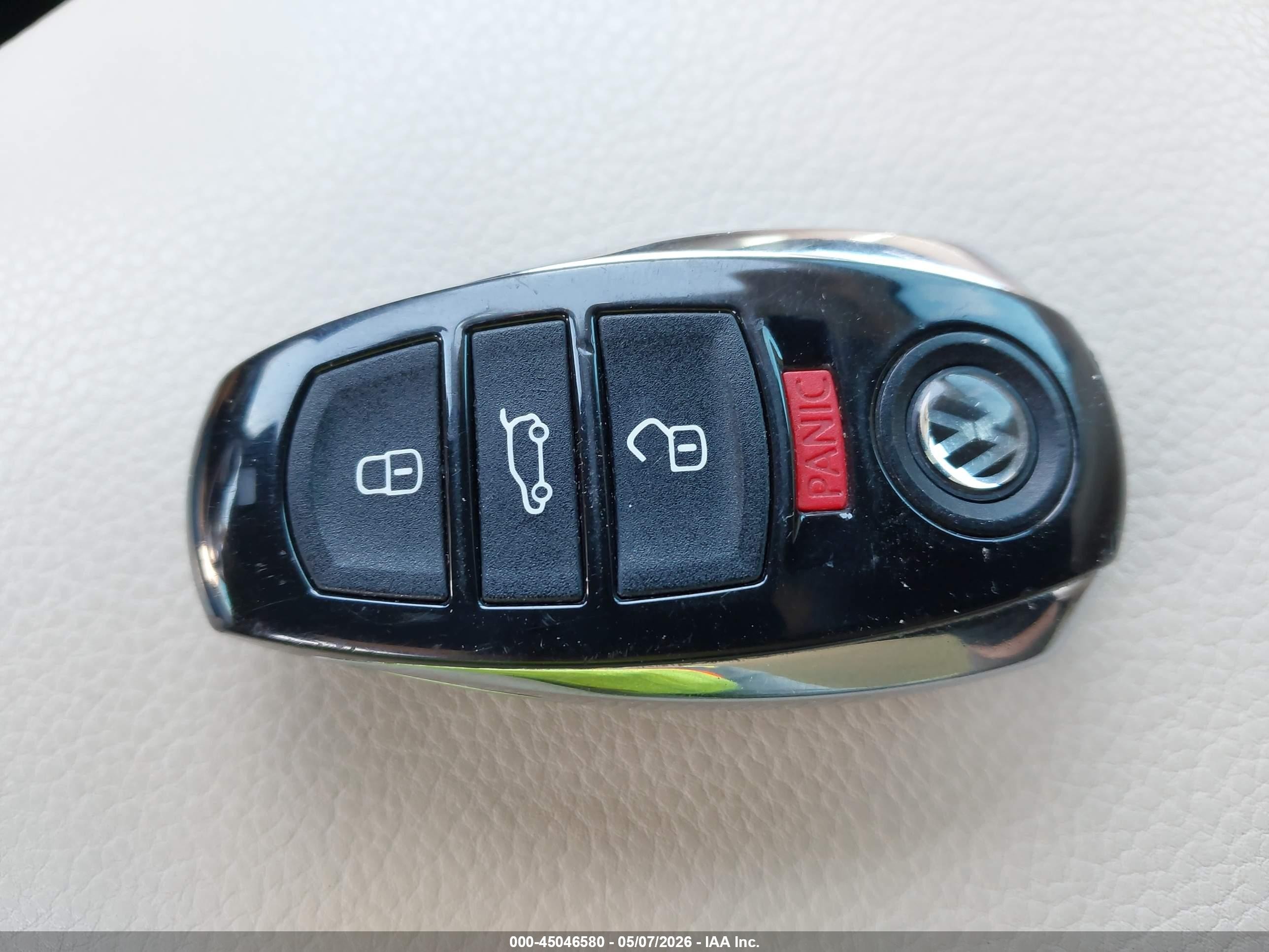 2014 Volkswagen Touareg 3.6l Sport Черный vin: WVGEF9BP6ED015455