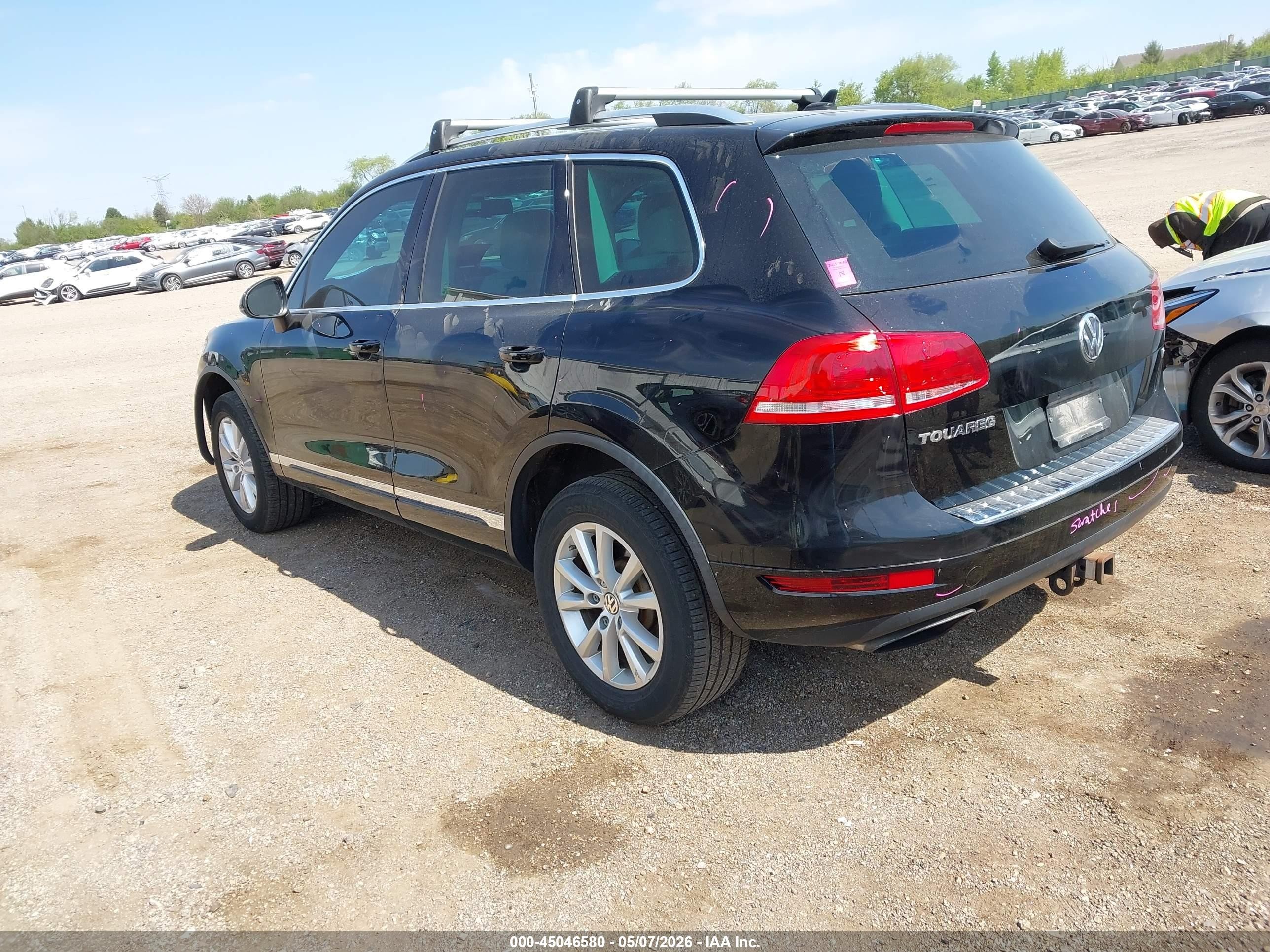 2014 Volkswagen Touareg 3.6l Sport Черный vin: WVGEF9BP6ED015455