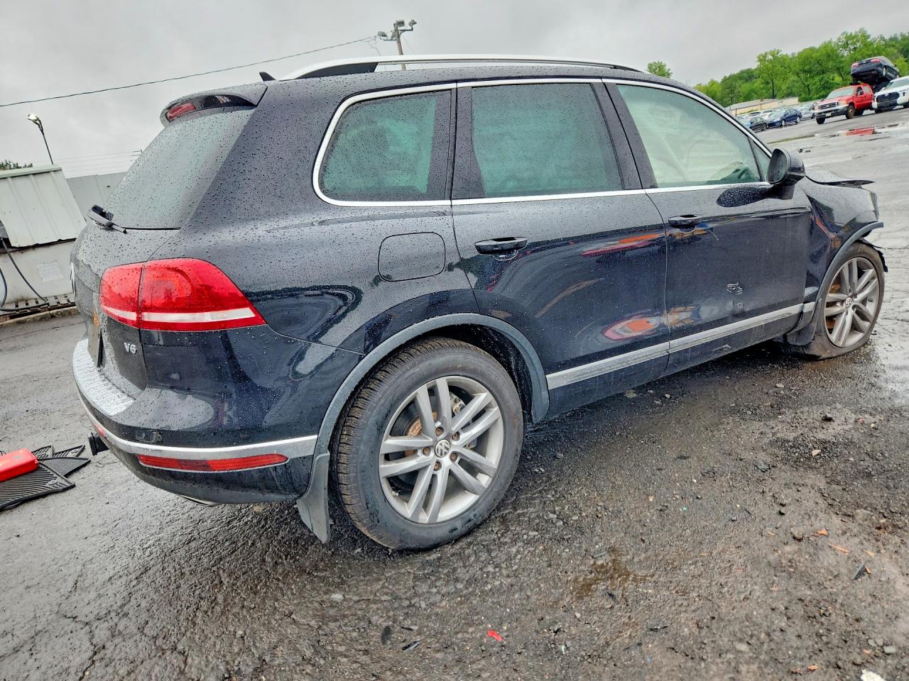 2015 Volkswagen Touareg V6 Black vin: WVGEF9BP6FD001461