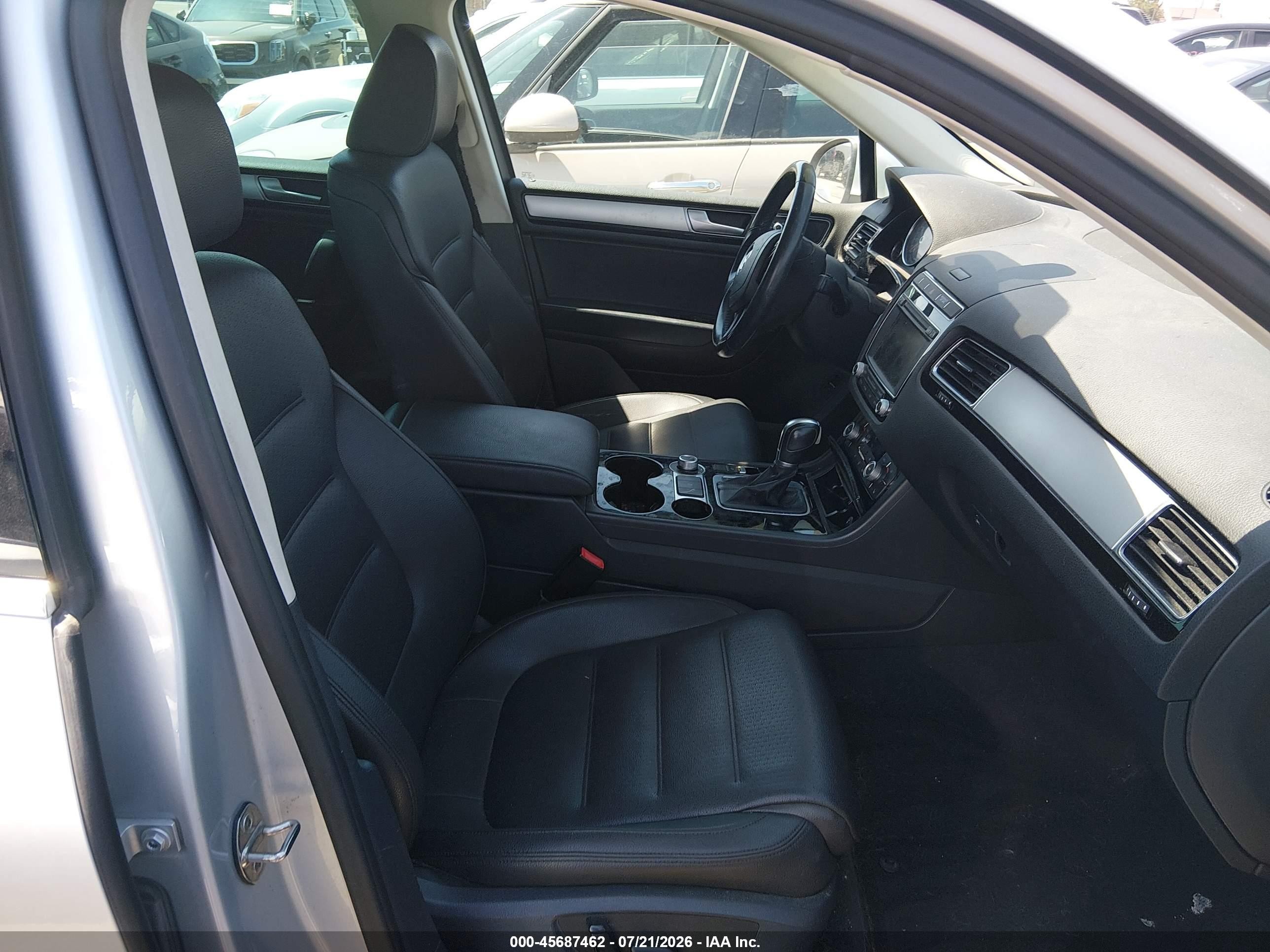 2015 Volkswagen Touareg V6 Sport Gray vin: WVGEF9BP6FD006949