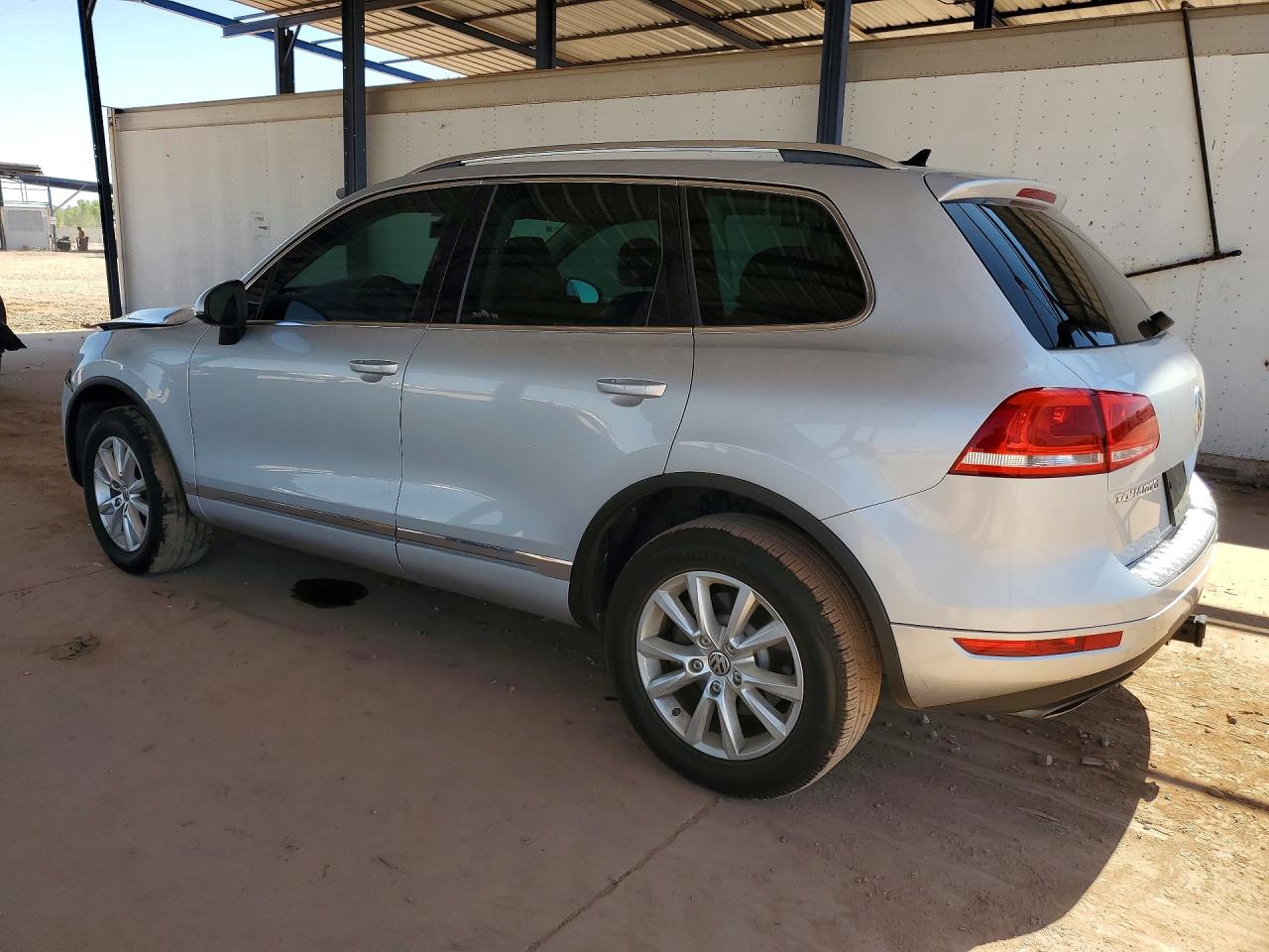 2013 Volkswagen Touareg Sport Серебряный vin: WVGEF9BP7DD002017