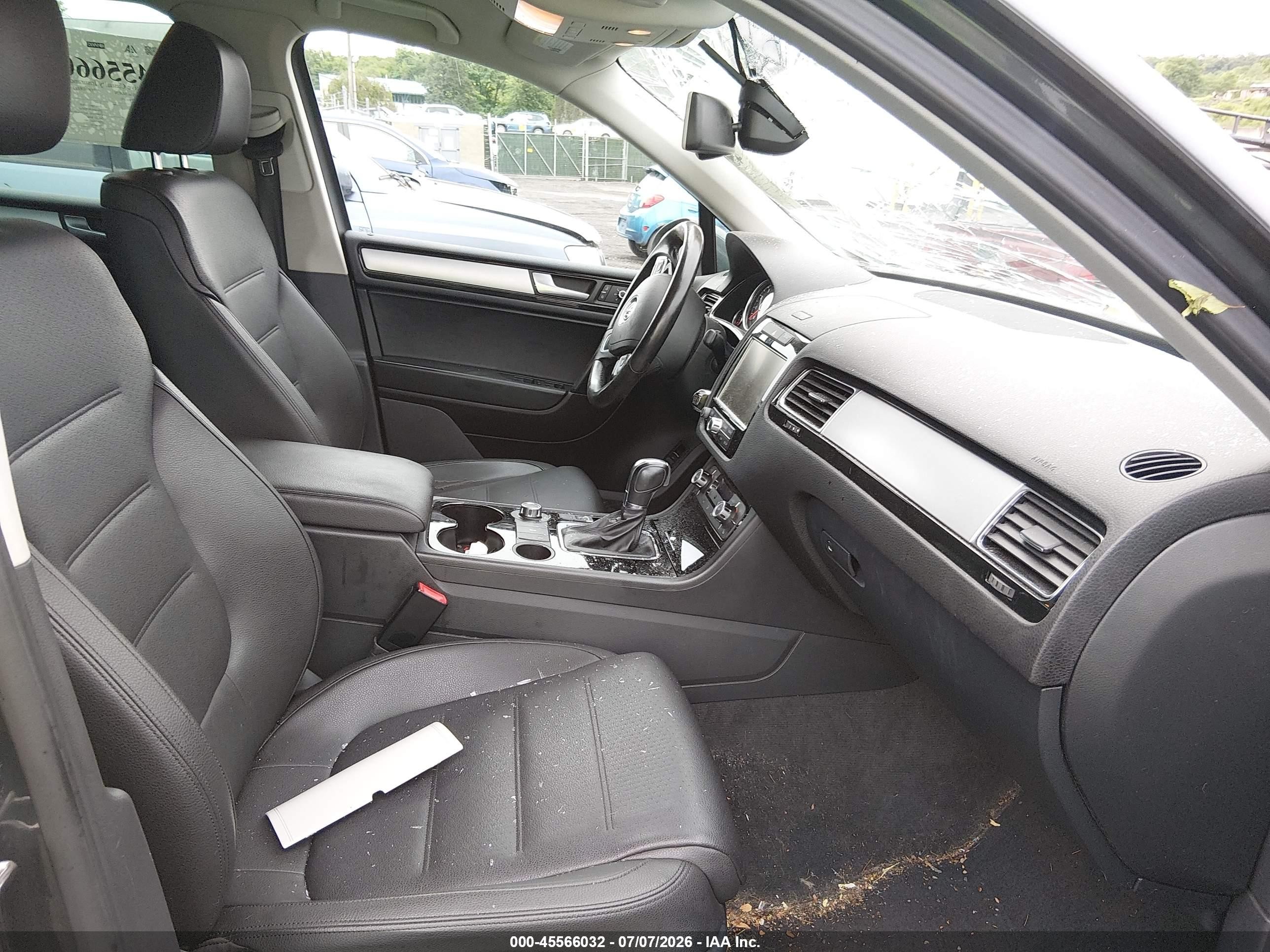 2014 Volkswagen Touareg 3.6l Sport Gray vin: WVGEF9BP7ED001192