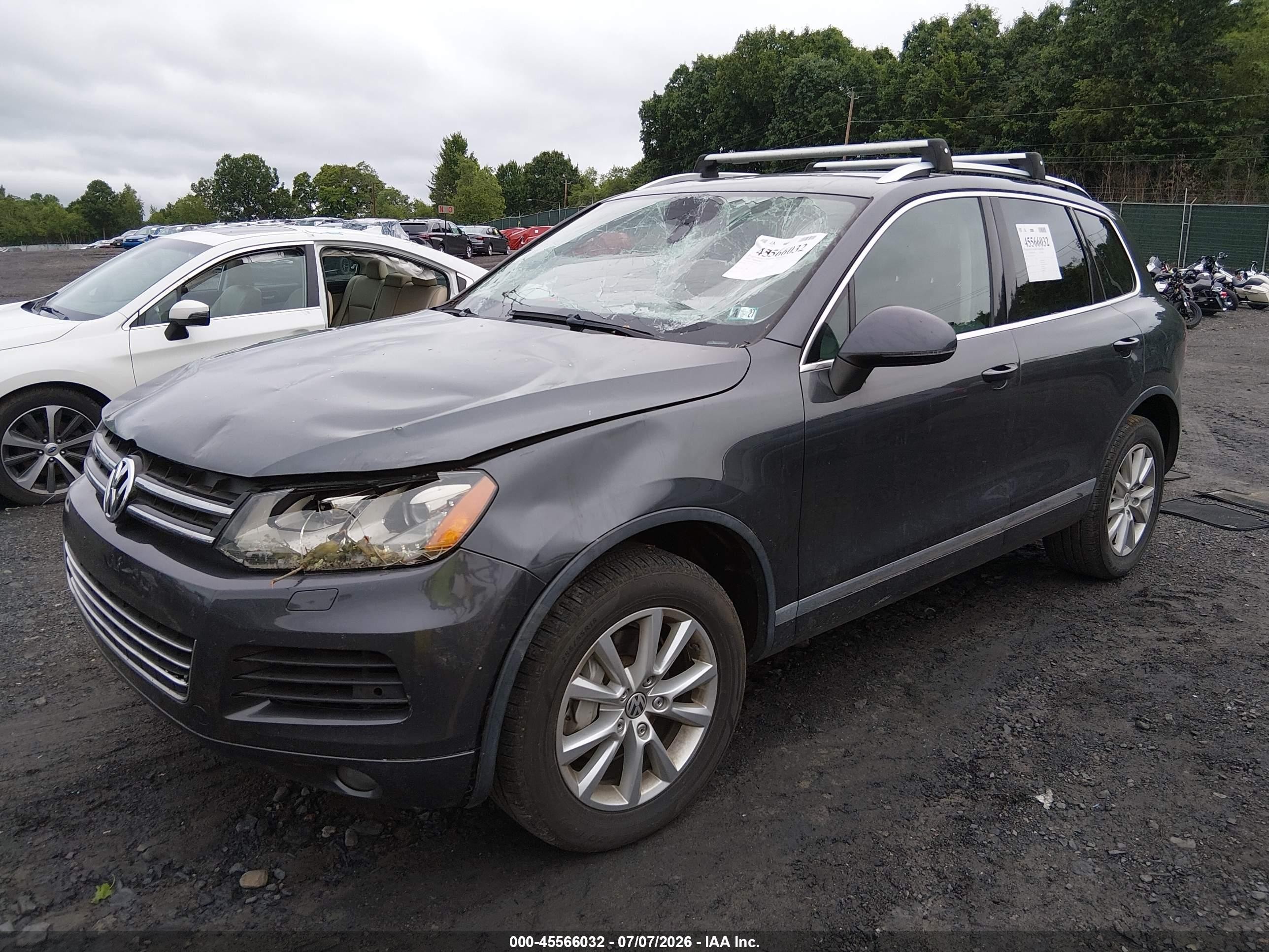 2014 Volkswagen Touareg 3.6l Sport Gray vin: WVGEF9BP7ED001192