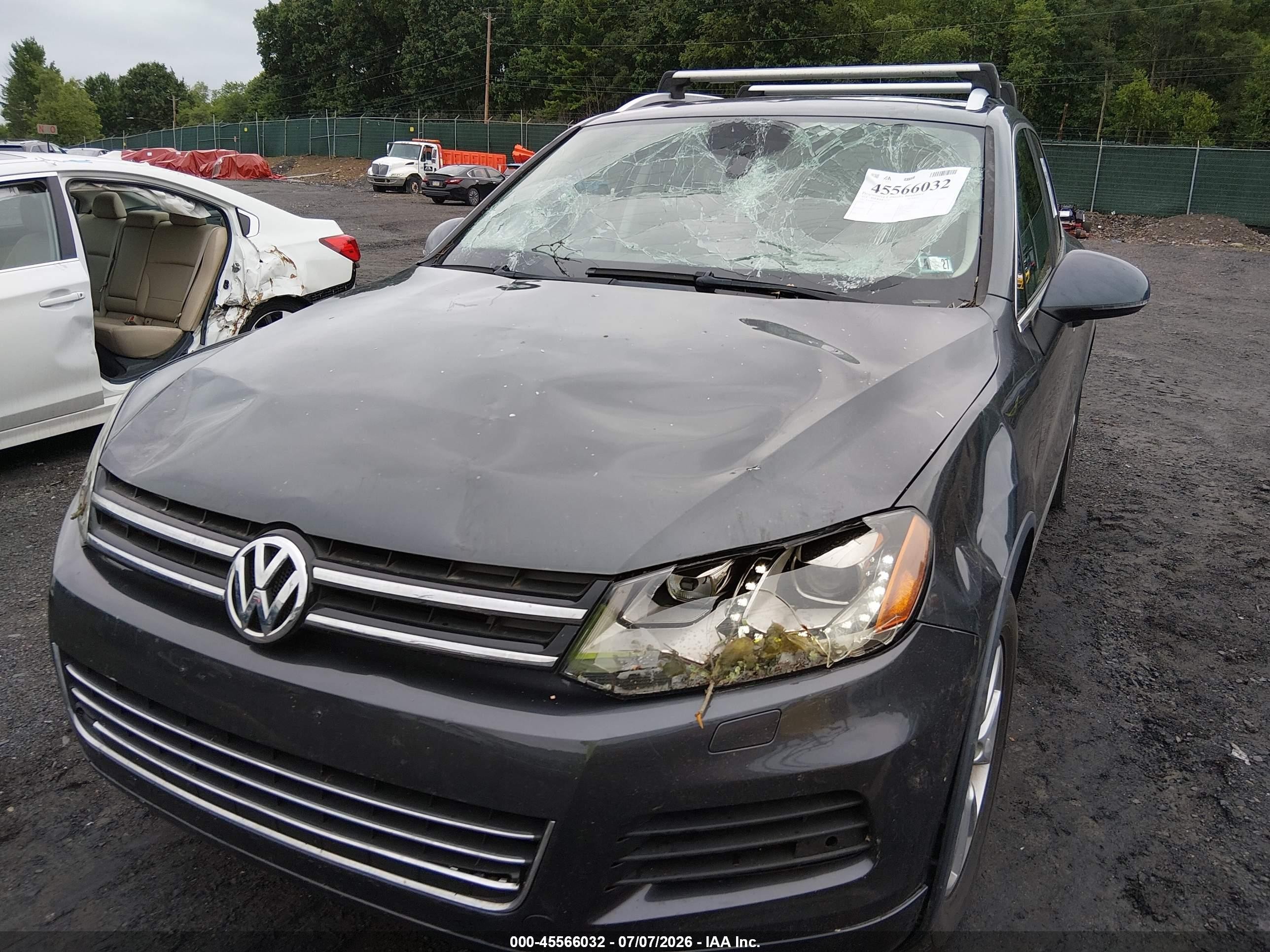 2014 Volkswagen Touareg 3.6l Sport Gray vin: WVGEF9BP7ED001192