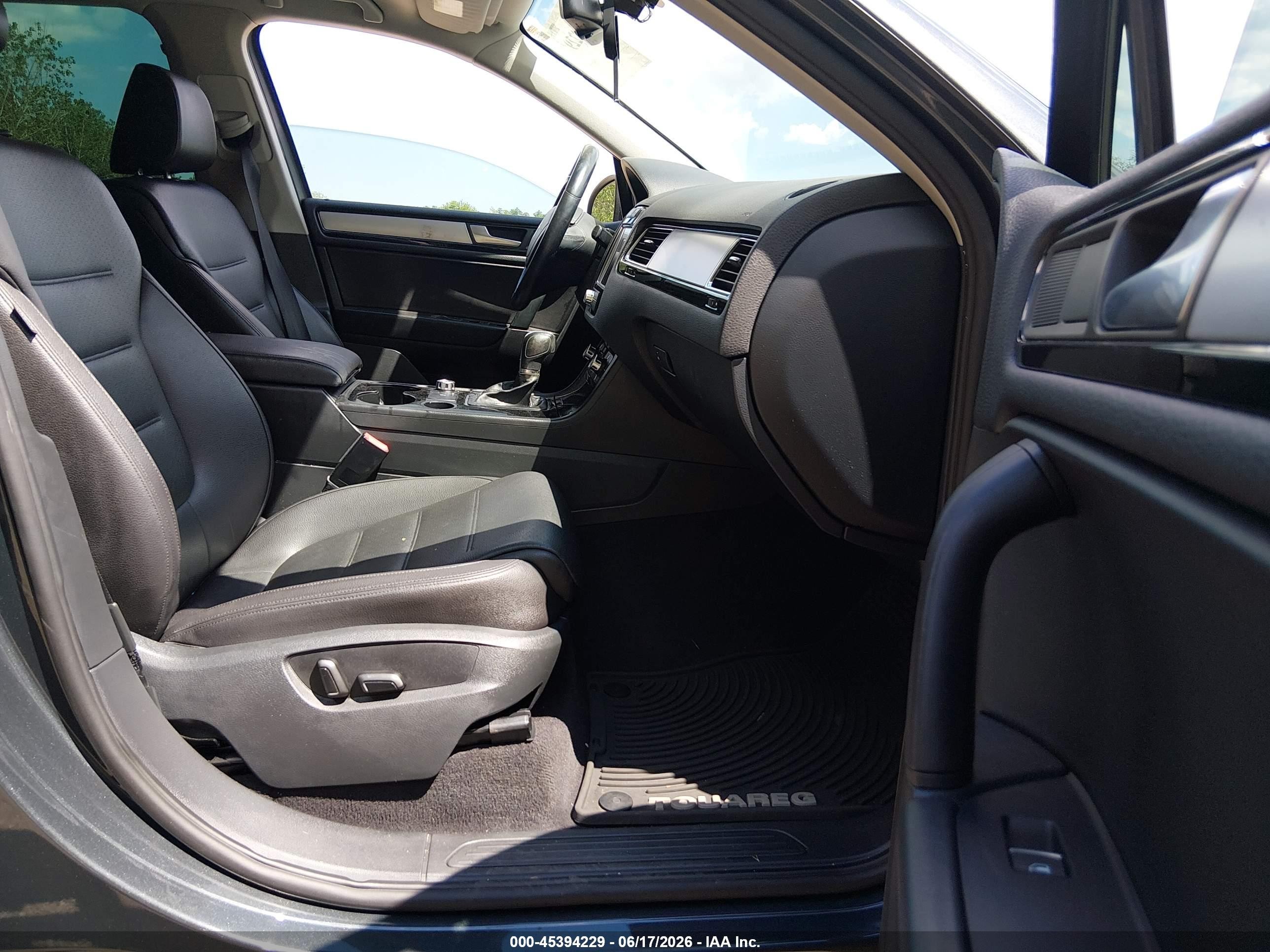 2013 Volkswagen Touareg Vr6 Sport Black vin: WVGEF9BP8DD002477