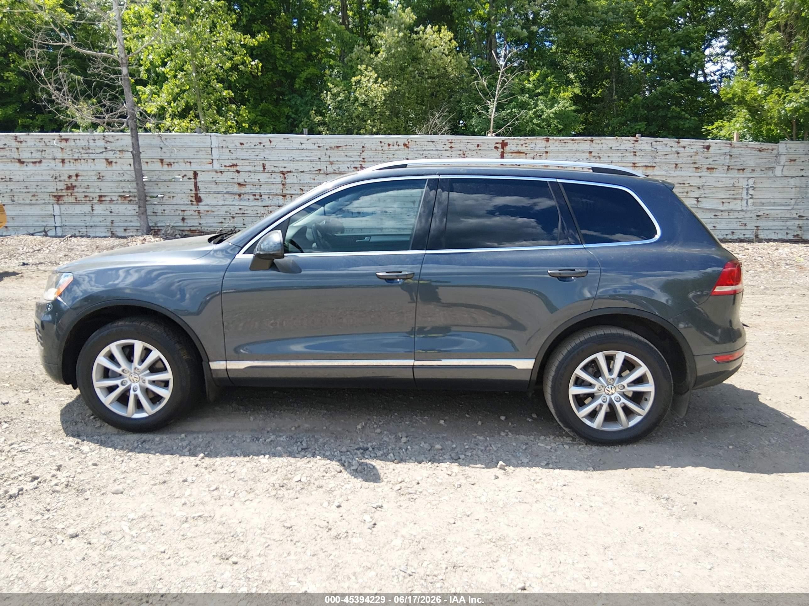 2013 Volkswagen Touareg Vr6 Sport Black vin: WVGEF9BP8DD002477