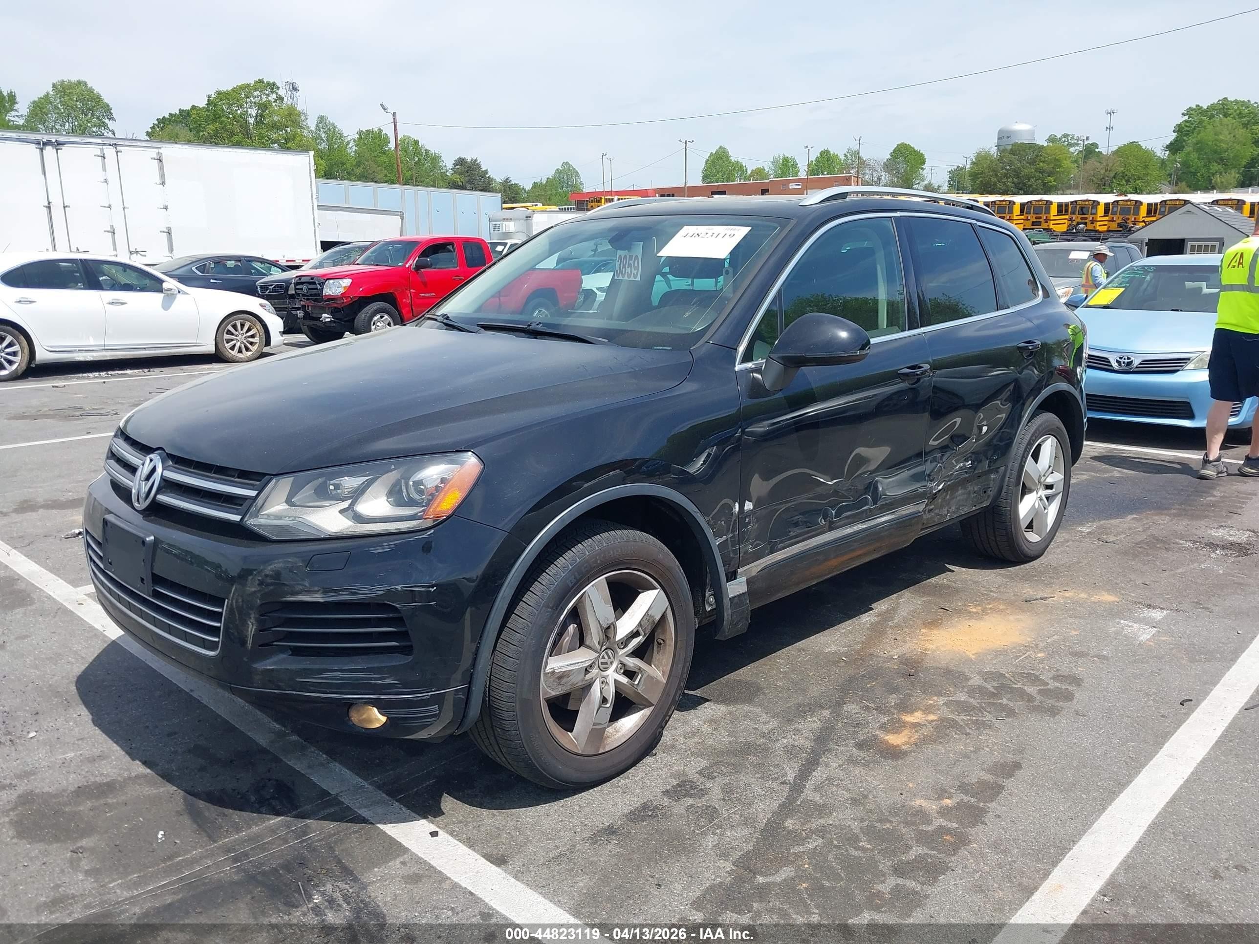 2014 Volkswagen Touareg 3.6l Lux Черный vin: WVGEF9BP8ED006675