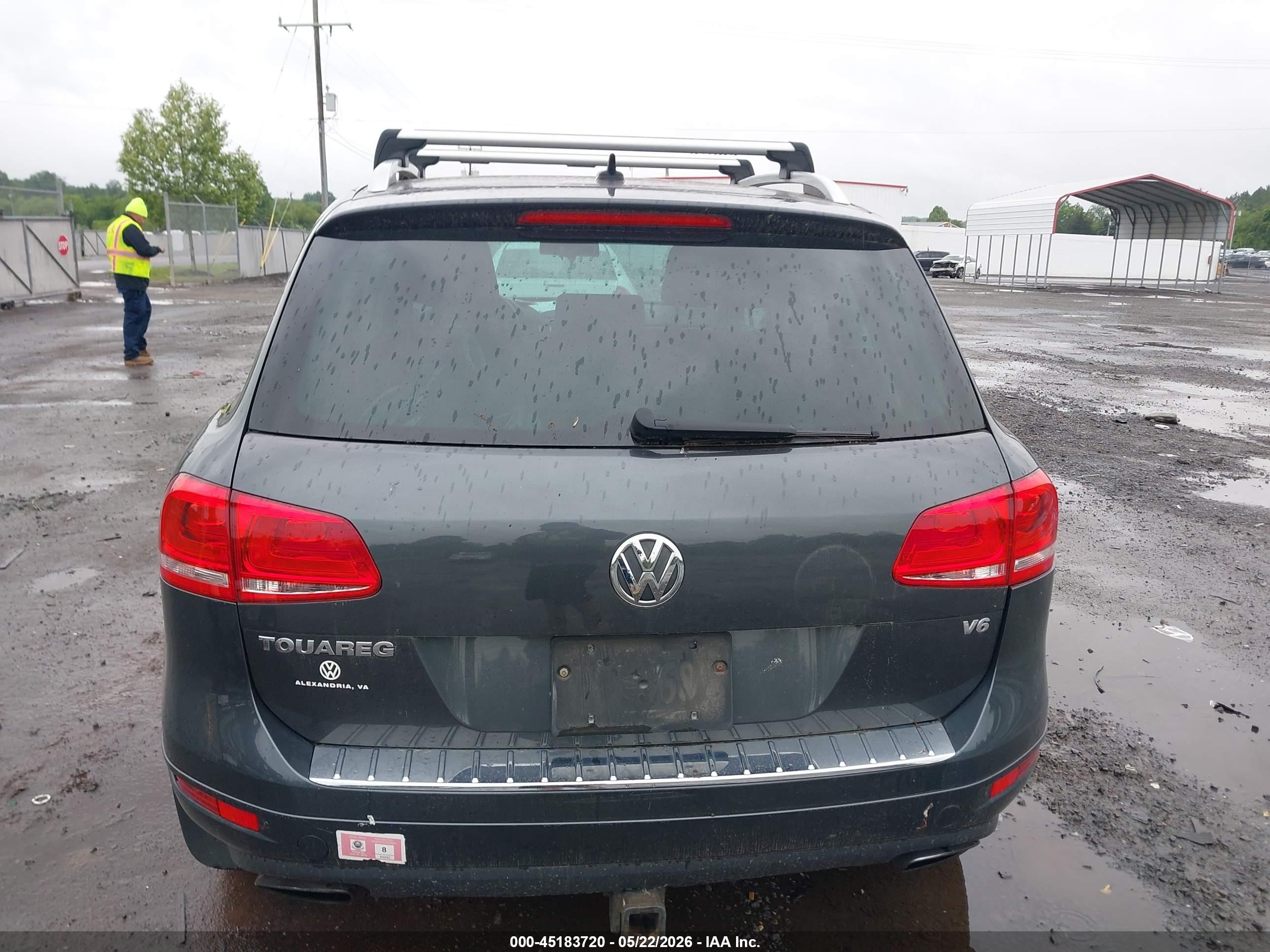 2014 Volkswagen Touareg 3.6l Sport Gray vin: WVGEF9BP8ED007695