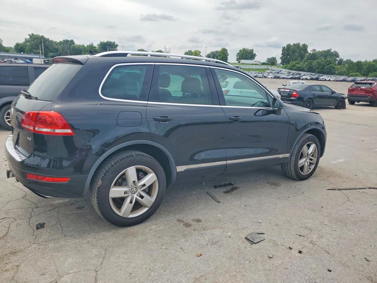 2014 Volkswagen Touareg V6 Black vin: WVGEF9BP8ED014727