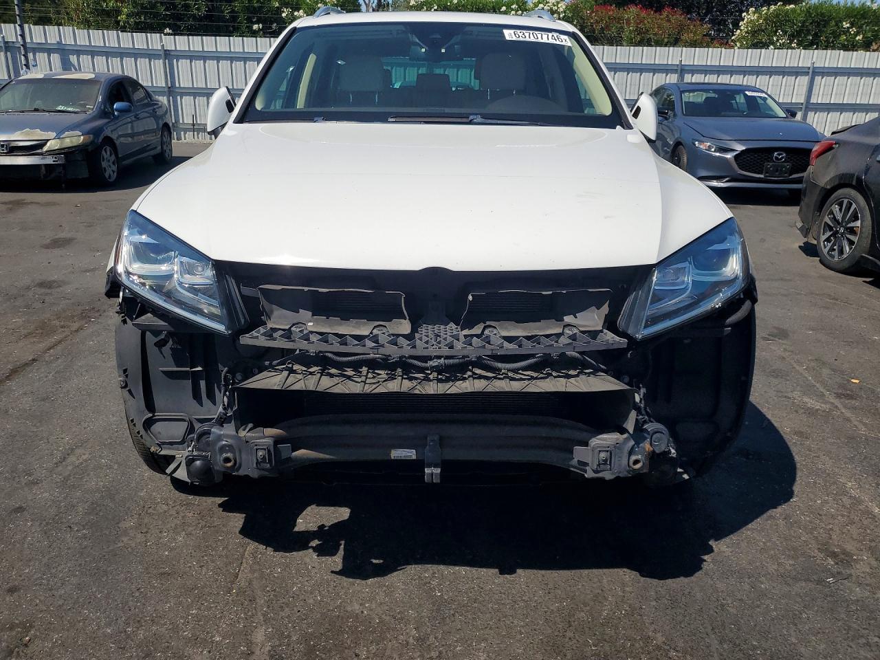 2015 Volkswagen Touareg V6 White vin: WVGEF9BP8FD006290