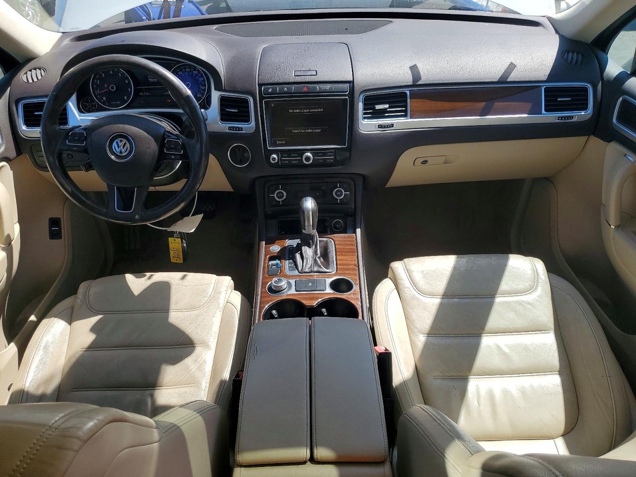 2015 Volkswagen Touareg V6 White vin: WVGEF9BP8FD006290