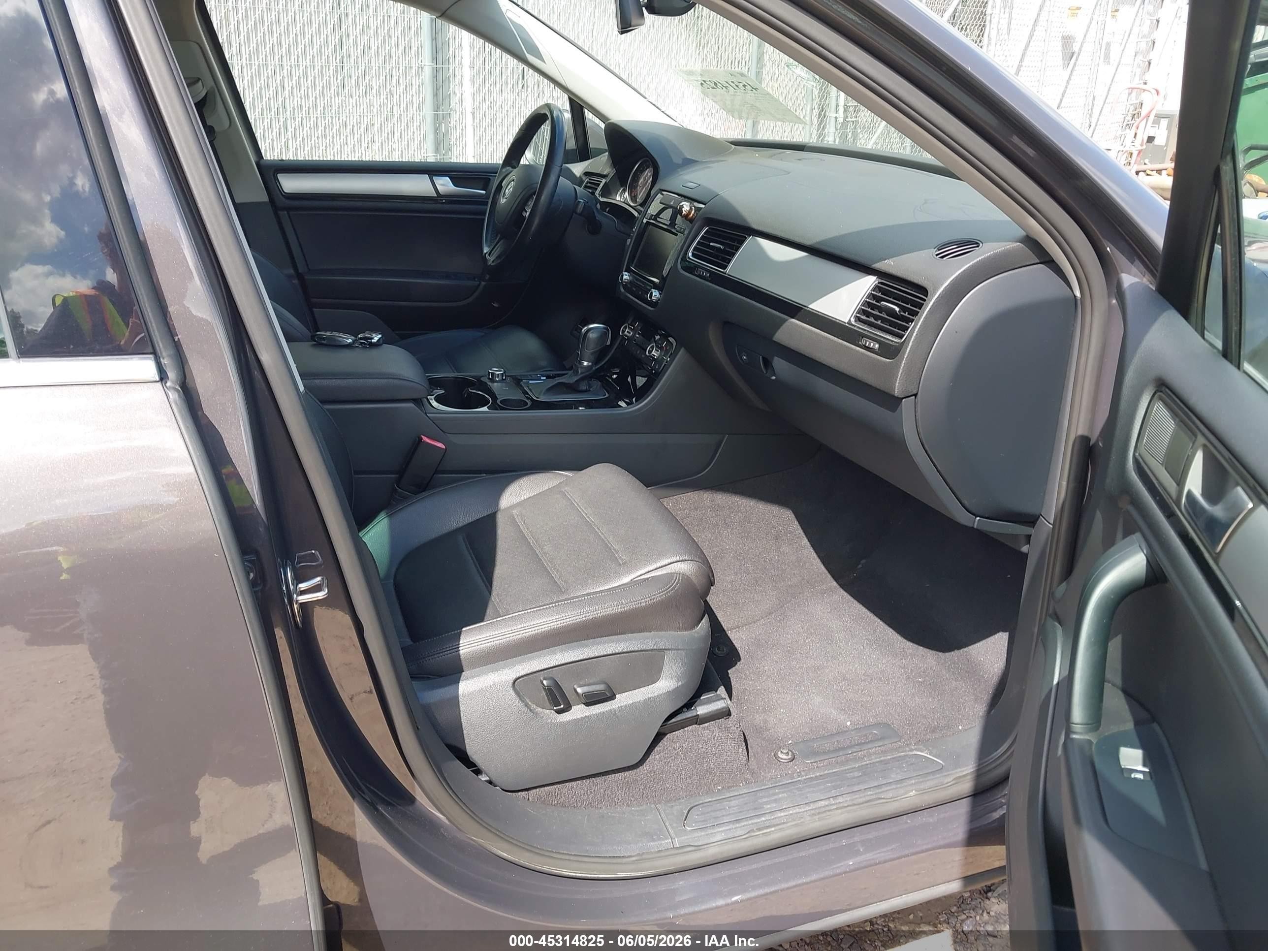 2012 Volkswagen Touareg Vr6 Sport Gray vin: WVGEF9BP9CD006228
