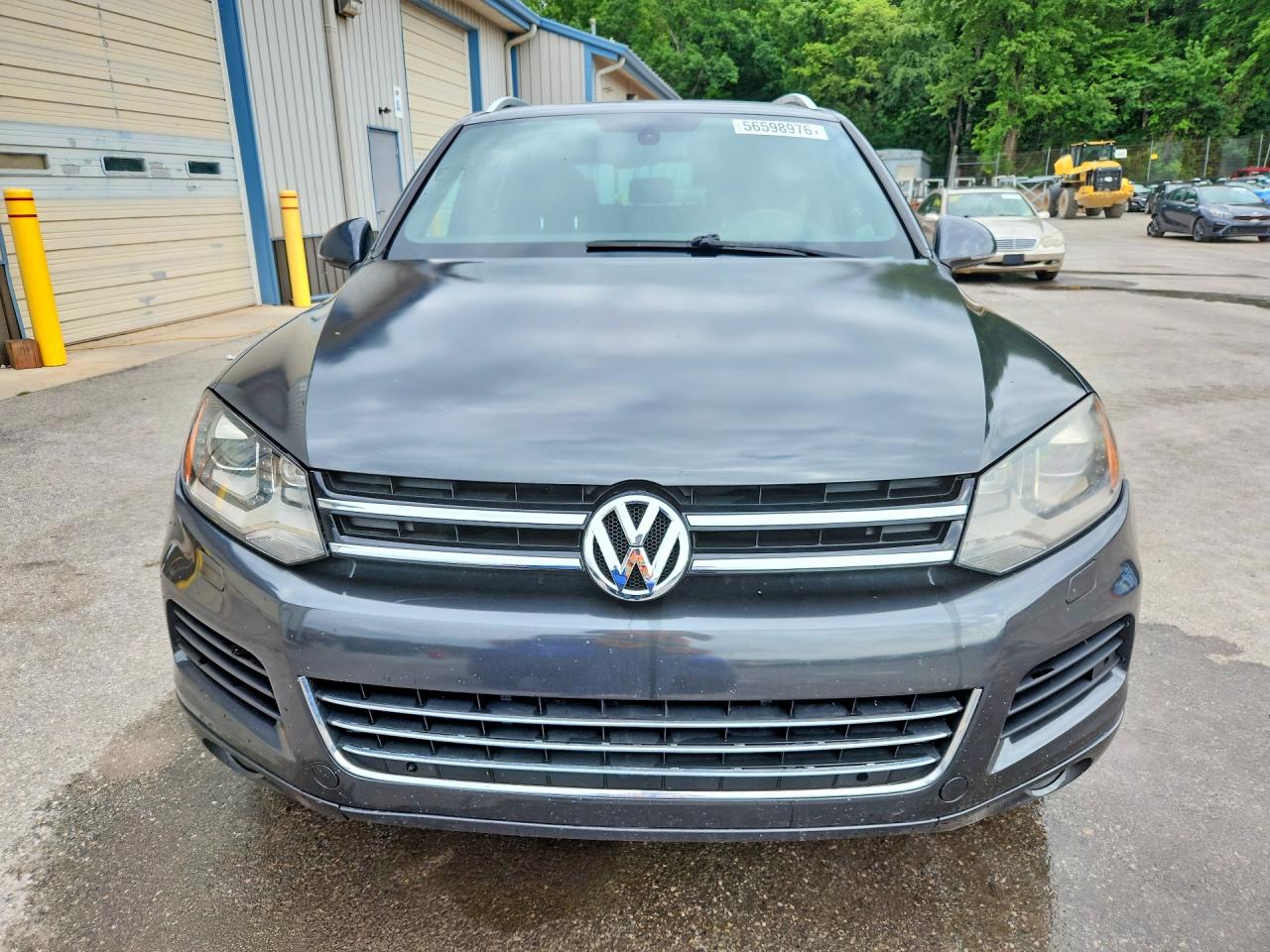 2014 Volkswagen Touareg V6 Gray vin: WVGEF9BP9ED014963