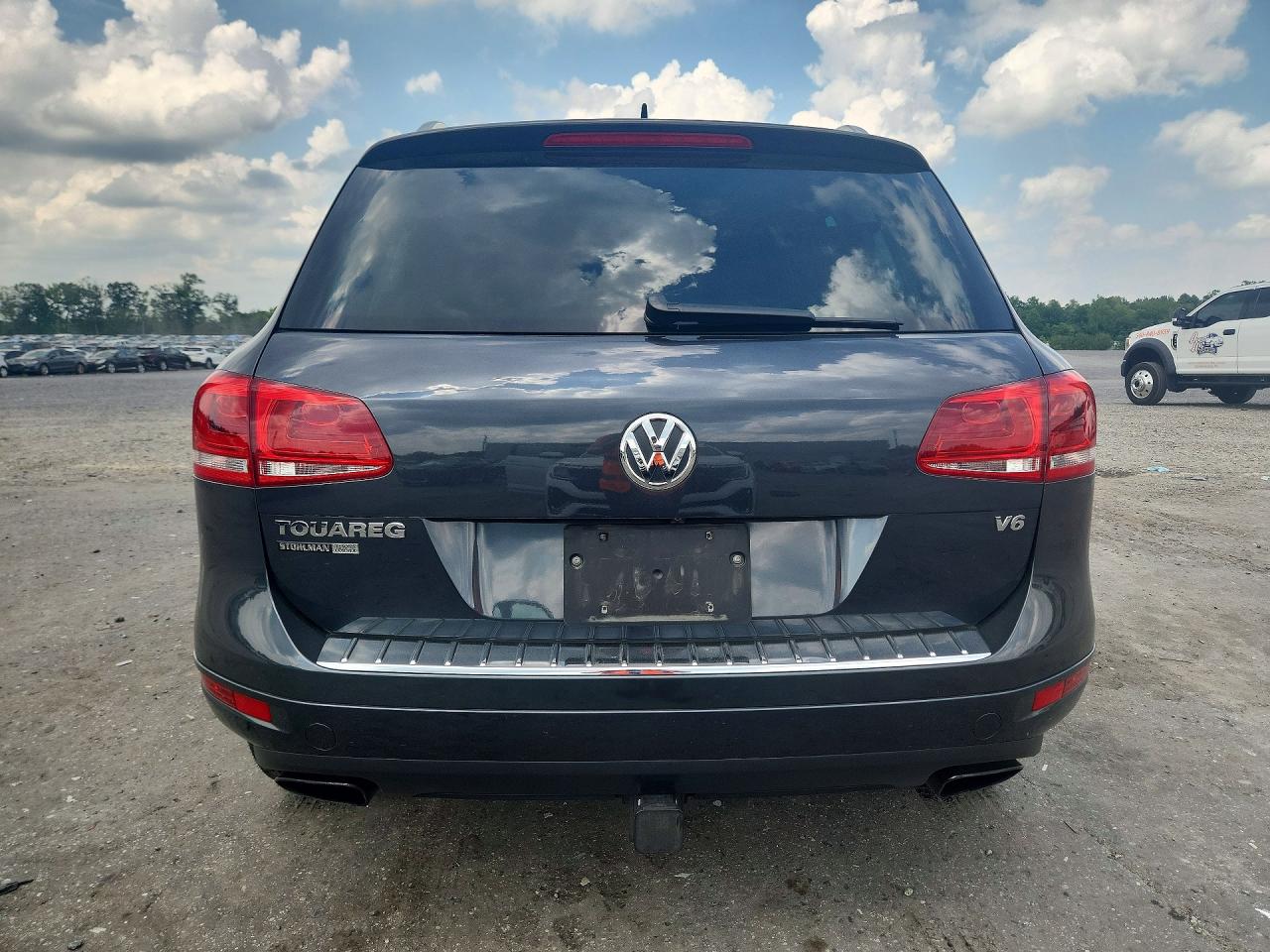 2012 Volkswagen Touareg V6 Gray vin: WVGEF9BPXCD009980