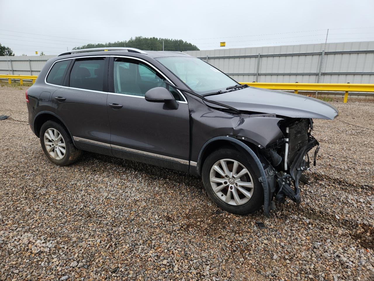 2013 Volkswagen Touareg V6 Gray vin: WVGEF9BPXDD001640