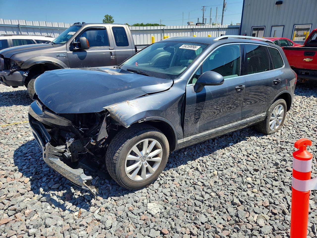 2013 Volkswagen Touareg V6 Gray vin: WVGEF9BPXDD003680