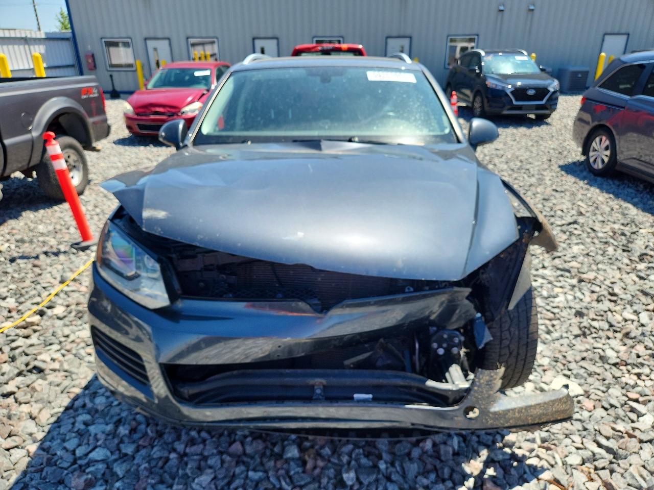 2013 Volkswagen Touareg V6 Gray vin: WVGEF9BPXDD003680