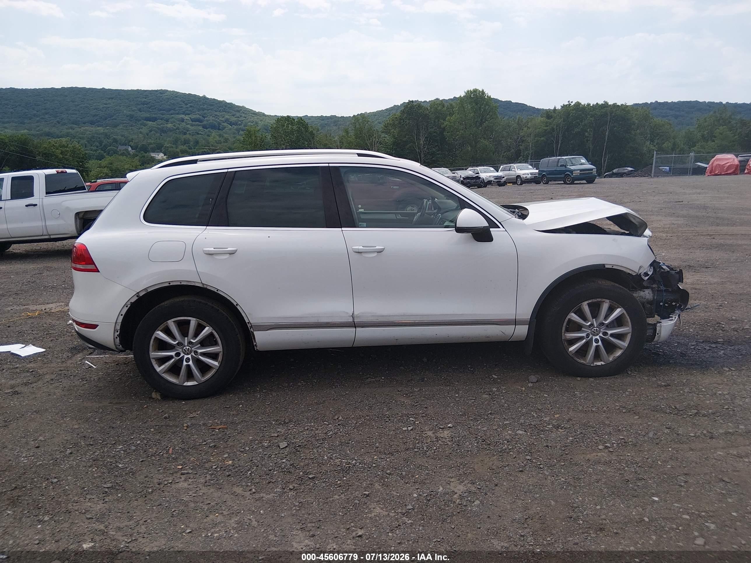 2013 Volkswagen Touareg Vr6 Sport White vin: WVGEF9BPXDD004828