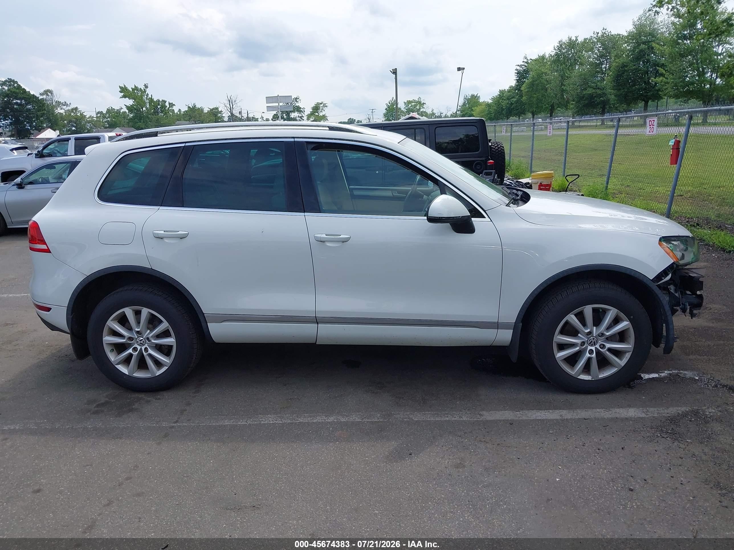 2013 Volkswagen Touareg Vr6 Sport White vin: WVGEF9BPXDD013206