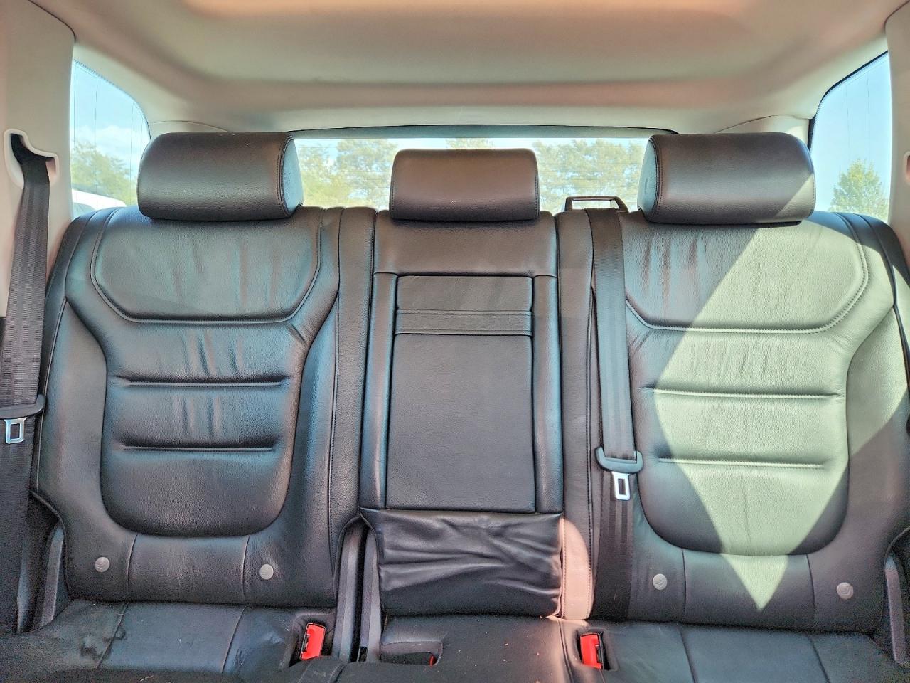 2014 Volkswagen Touareg V6 Черный vin: WVGEF9BPXED010940