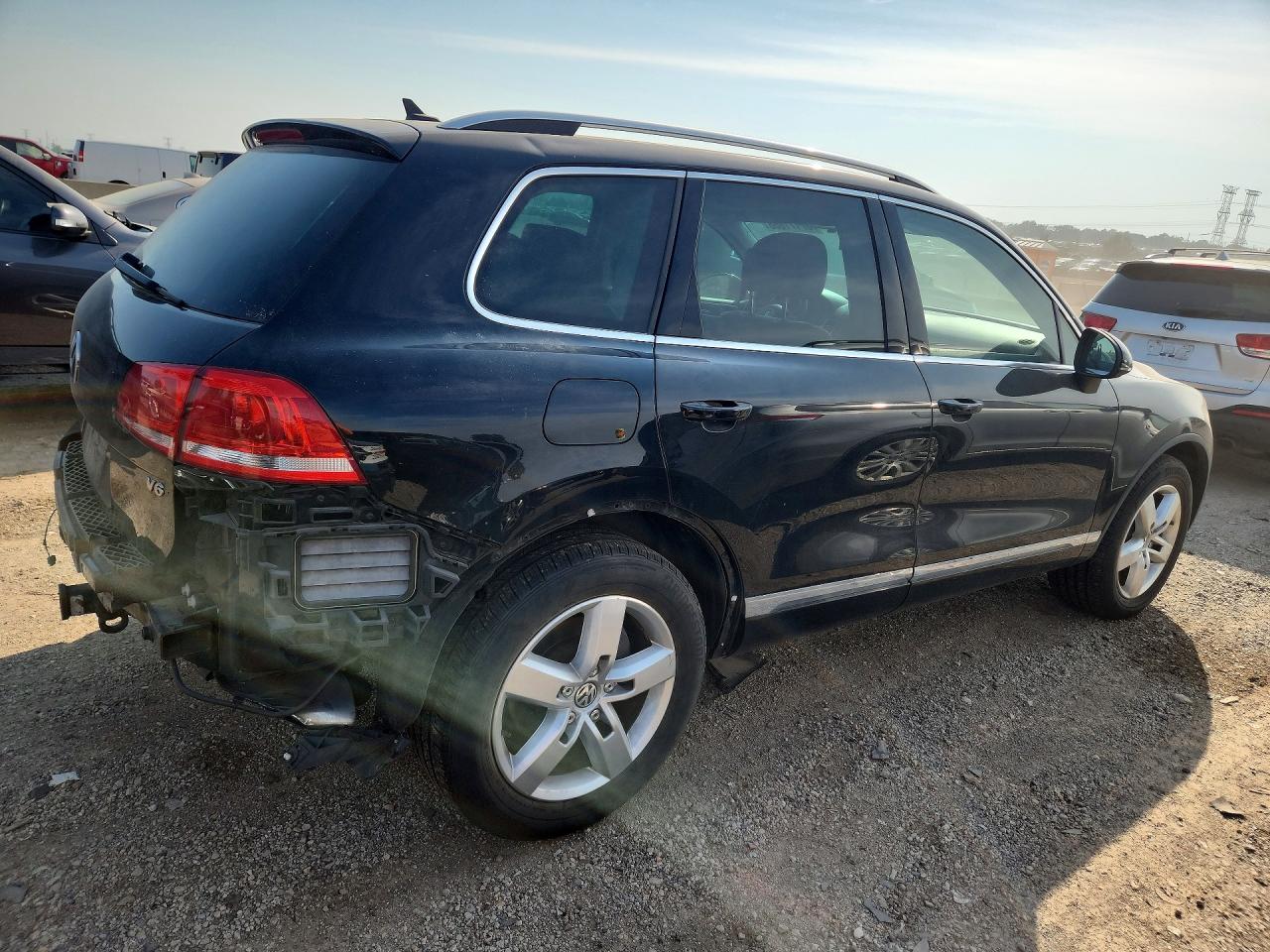2014 Volkswagen Touareg V6 Черный vin: WVGEF9BPXED010940
