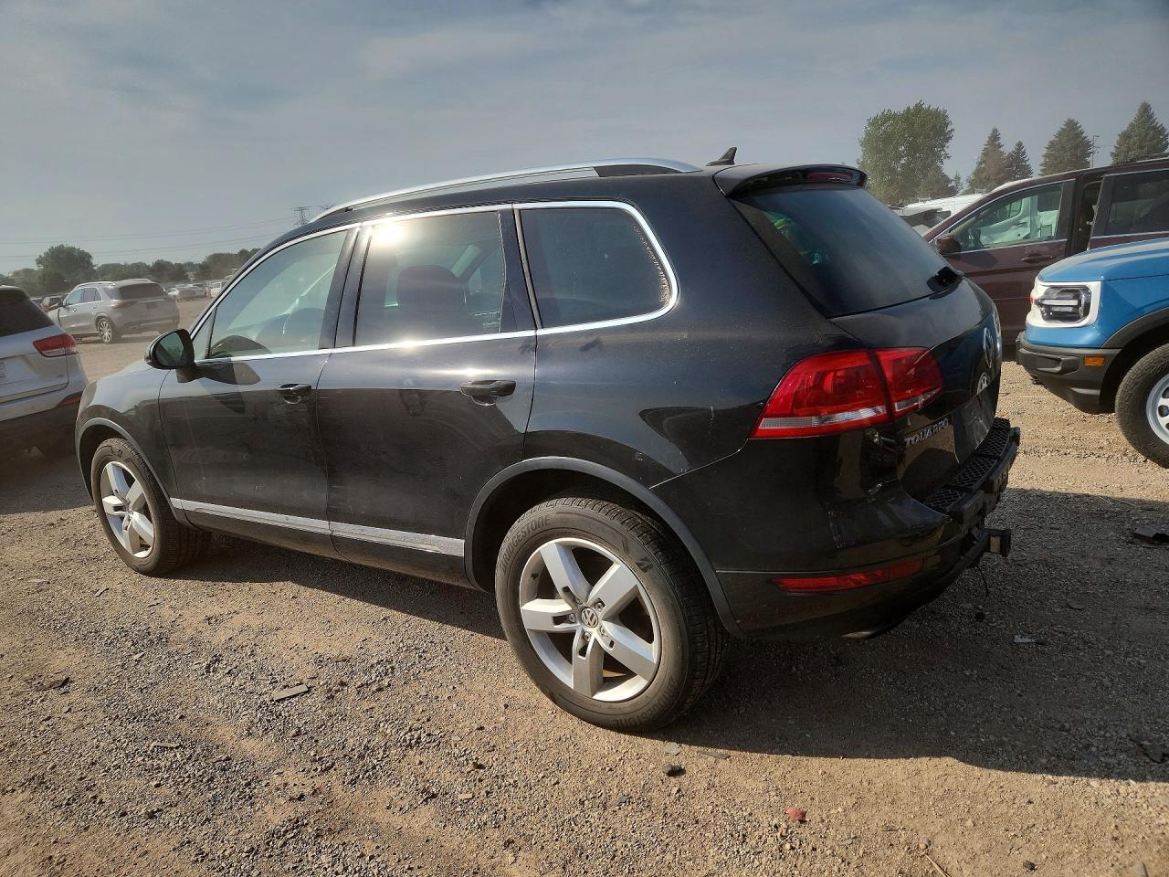 2014 Volkswagen Touareg V6 Черный vin: WVGEF9BPXED010940