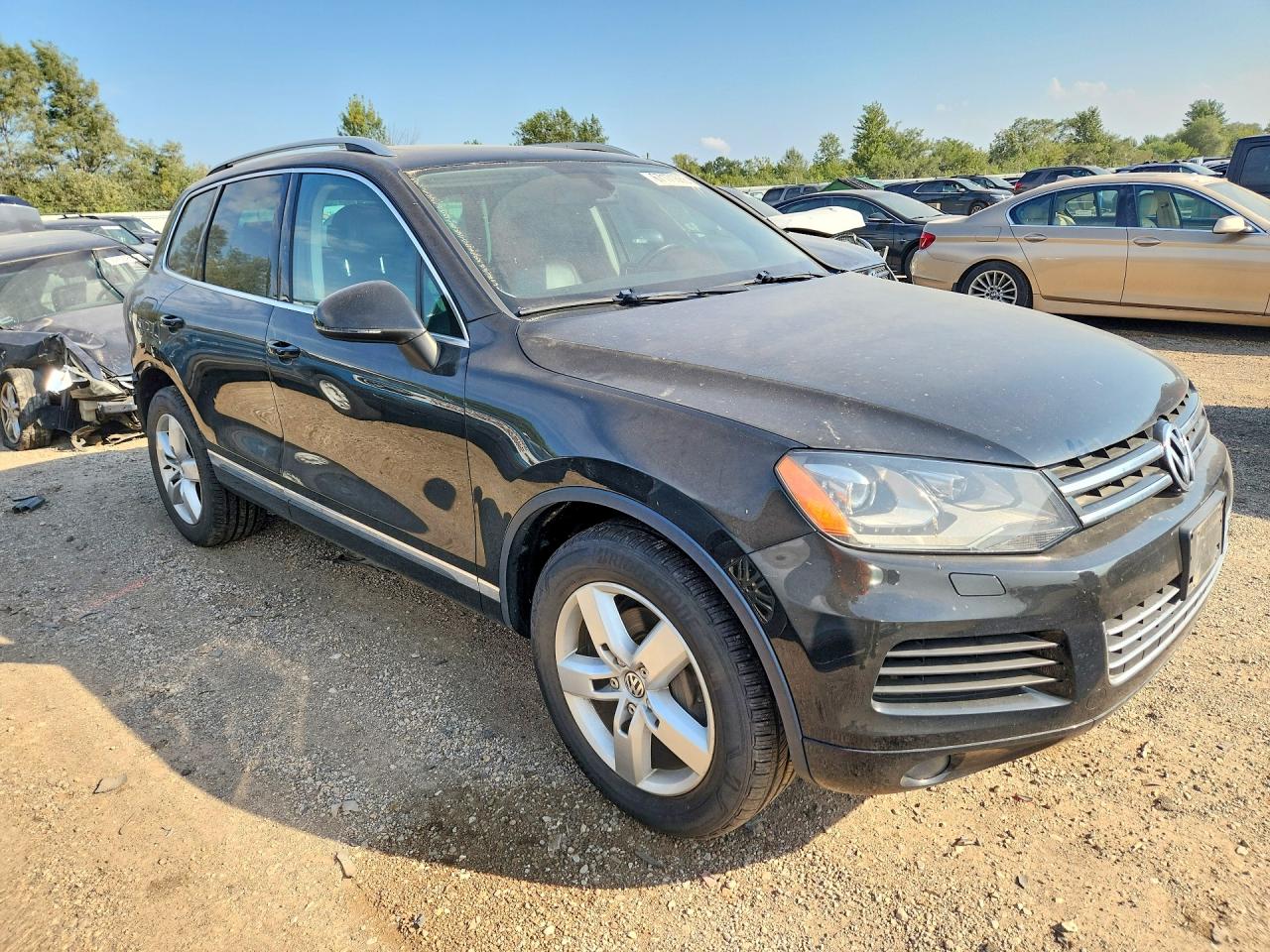 2014 Volkswagen Touareg V6 Черный vin: WVGEF9BPXED010940