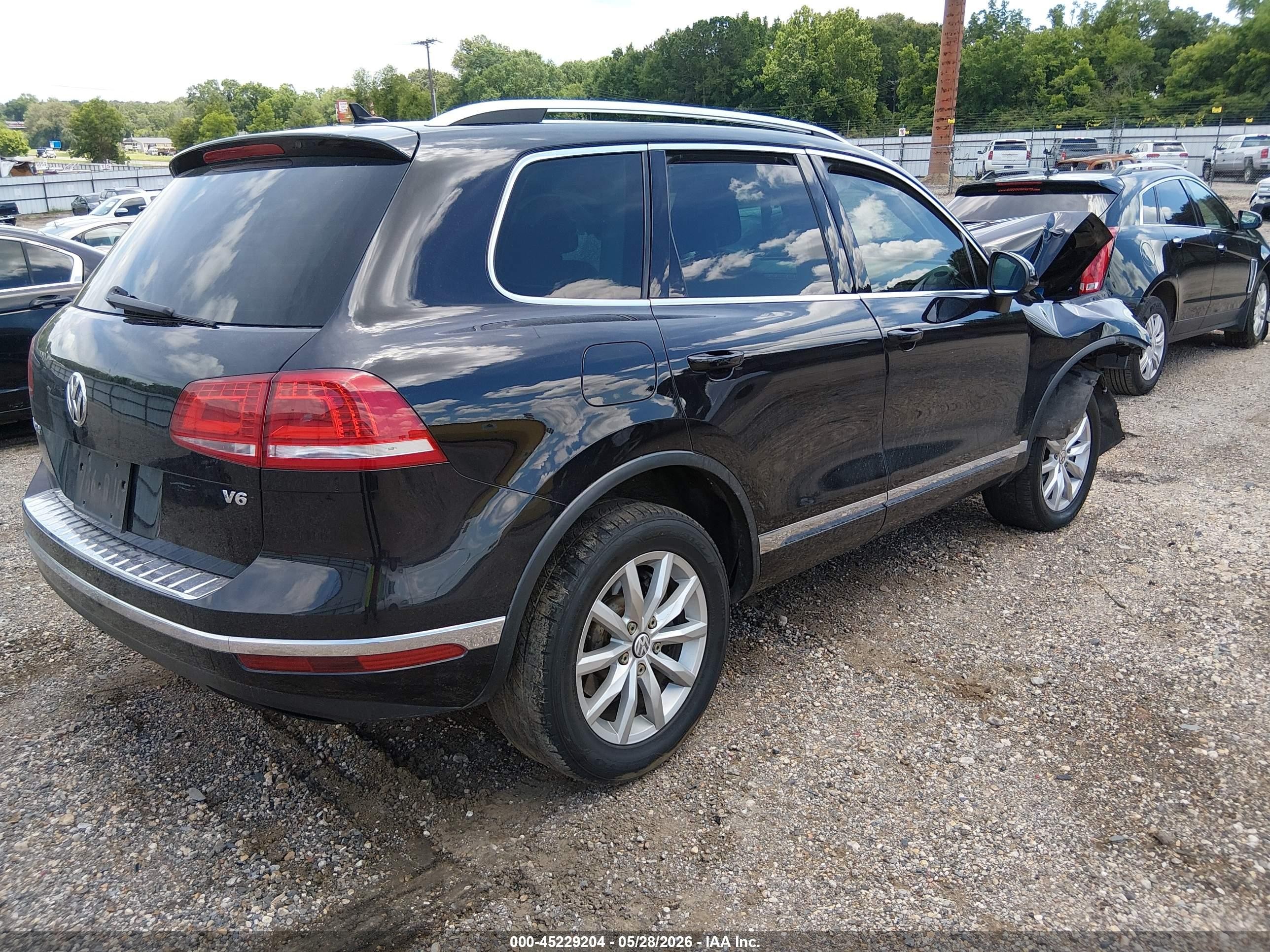 2015 Volkswagen Touareg V6 Sport Black vin: WVGEF9BPXFD006615