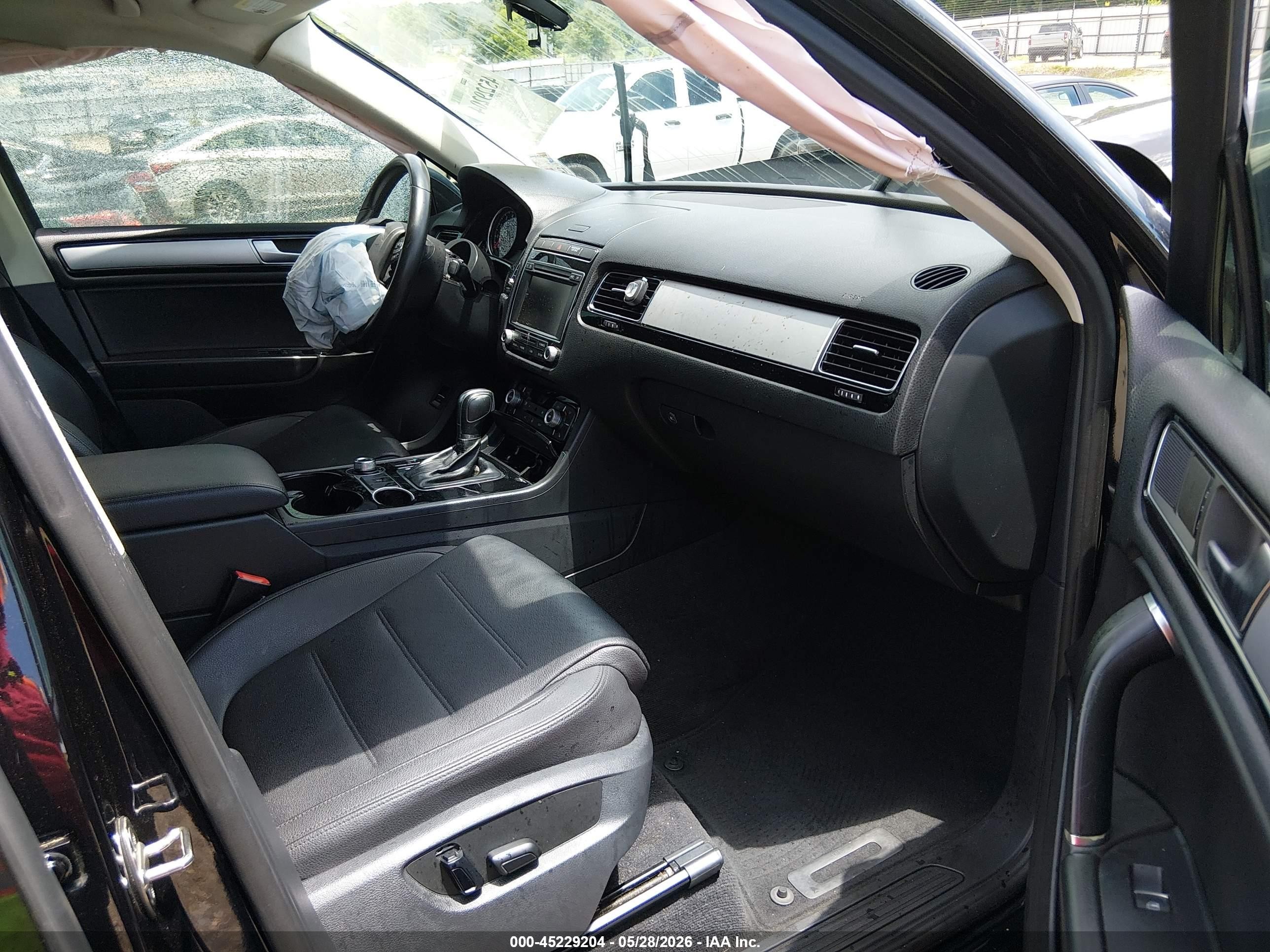 2015 Volkswagen Touareg V6 Sport Black vin: WVGEF9BPXFD006615