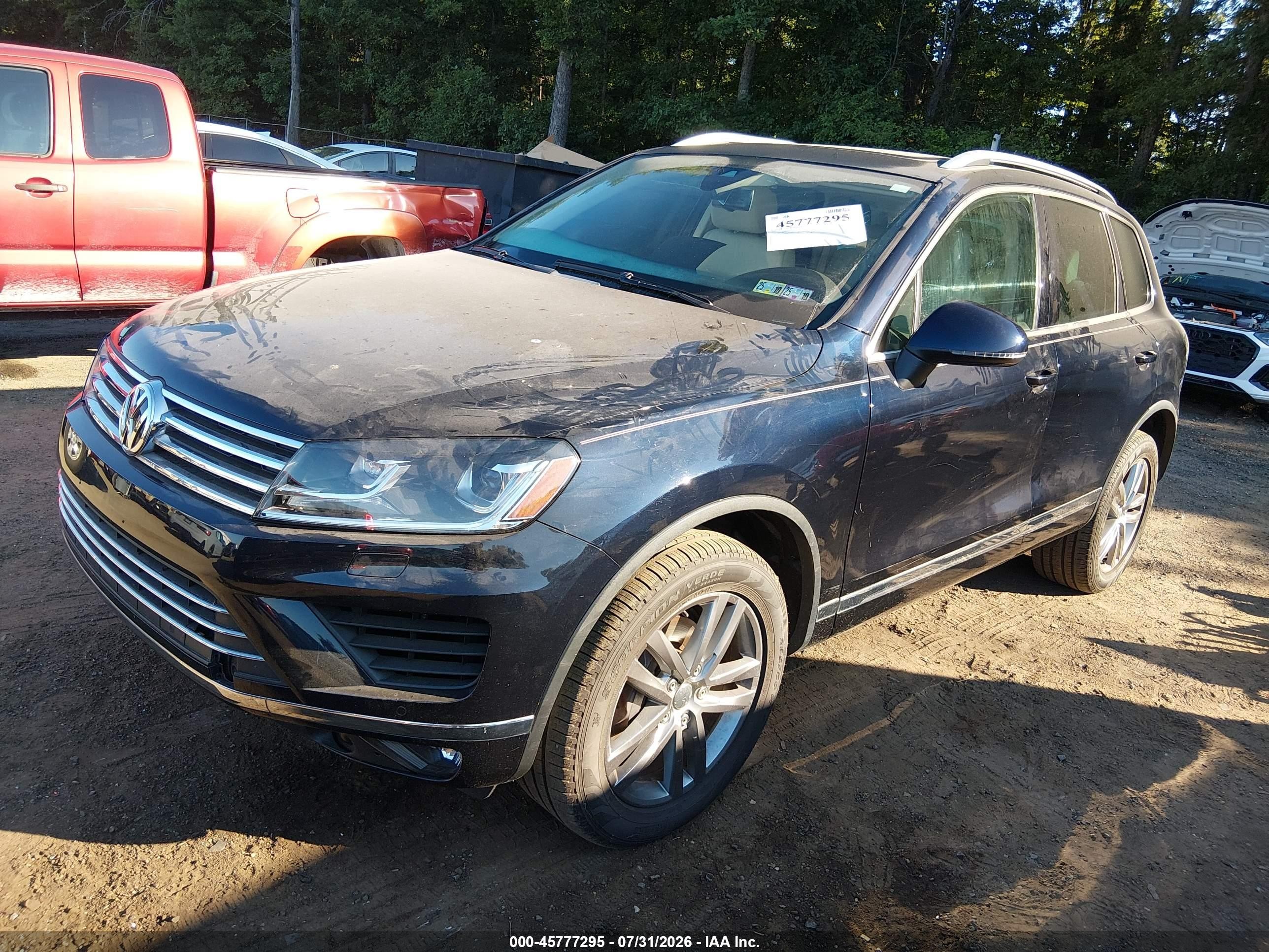 2015 Volkswagen Touareg V6 Lux Blue vin: WVGEF9BPXFD006811