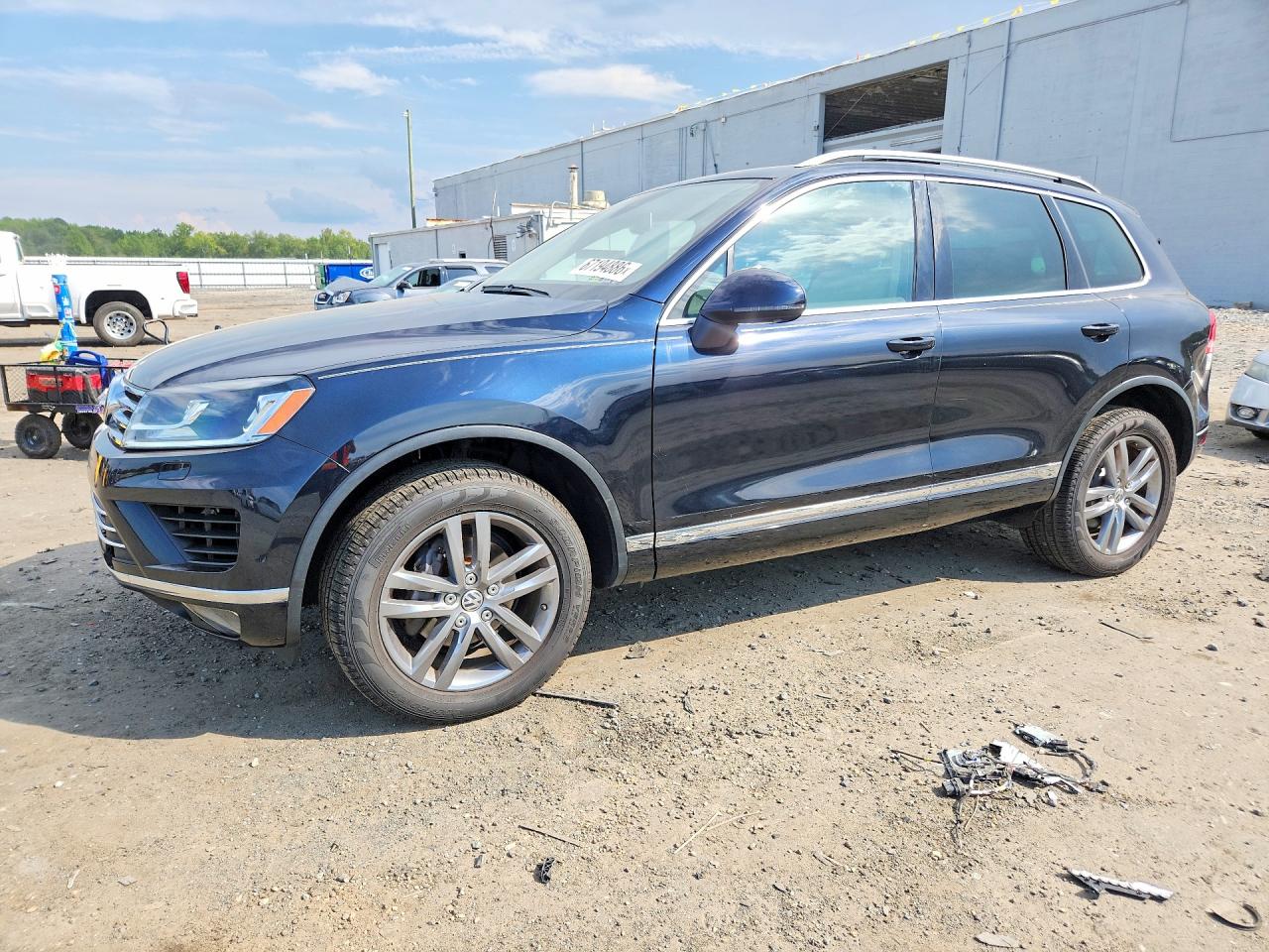 2015 Volkswagen Touareg V6 Blue vin: WVGEF9BPXFD006811