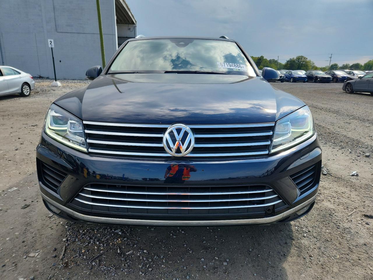2015 Volkswagen Touareg V6 Blue vin: WVGEF9BPXFD006811